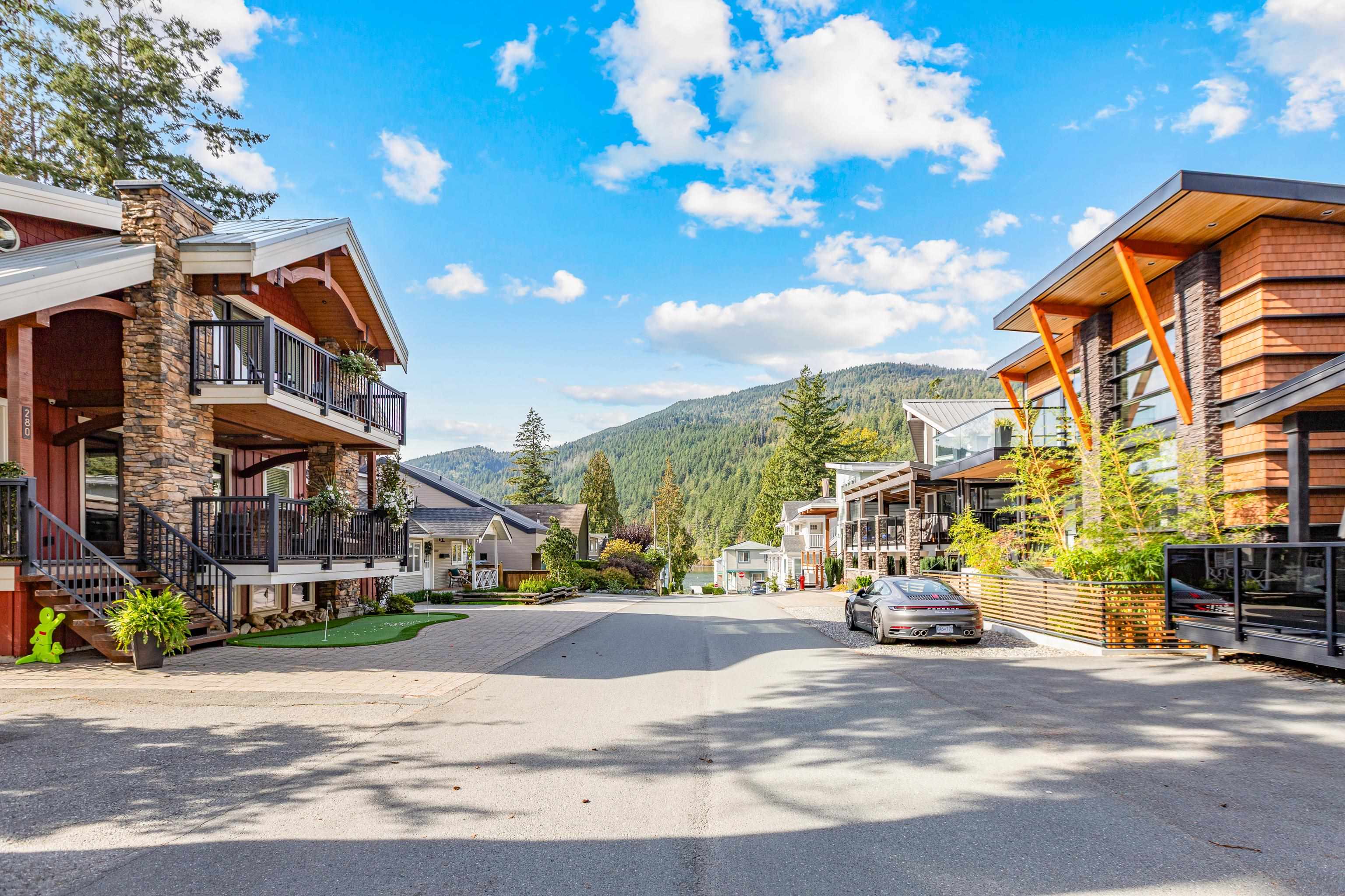 279 FIR STREET, Chilliwack