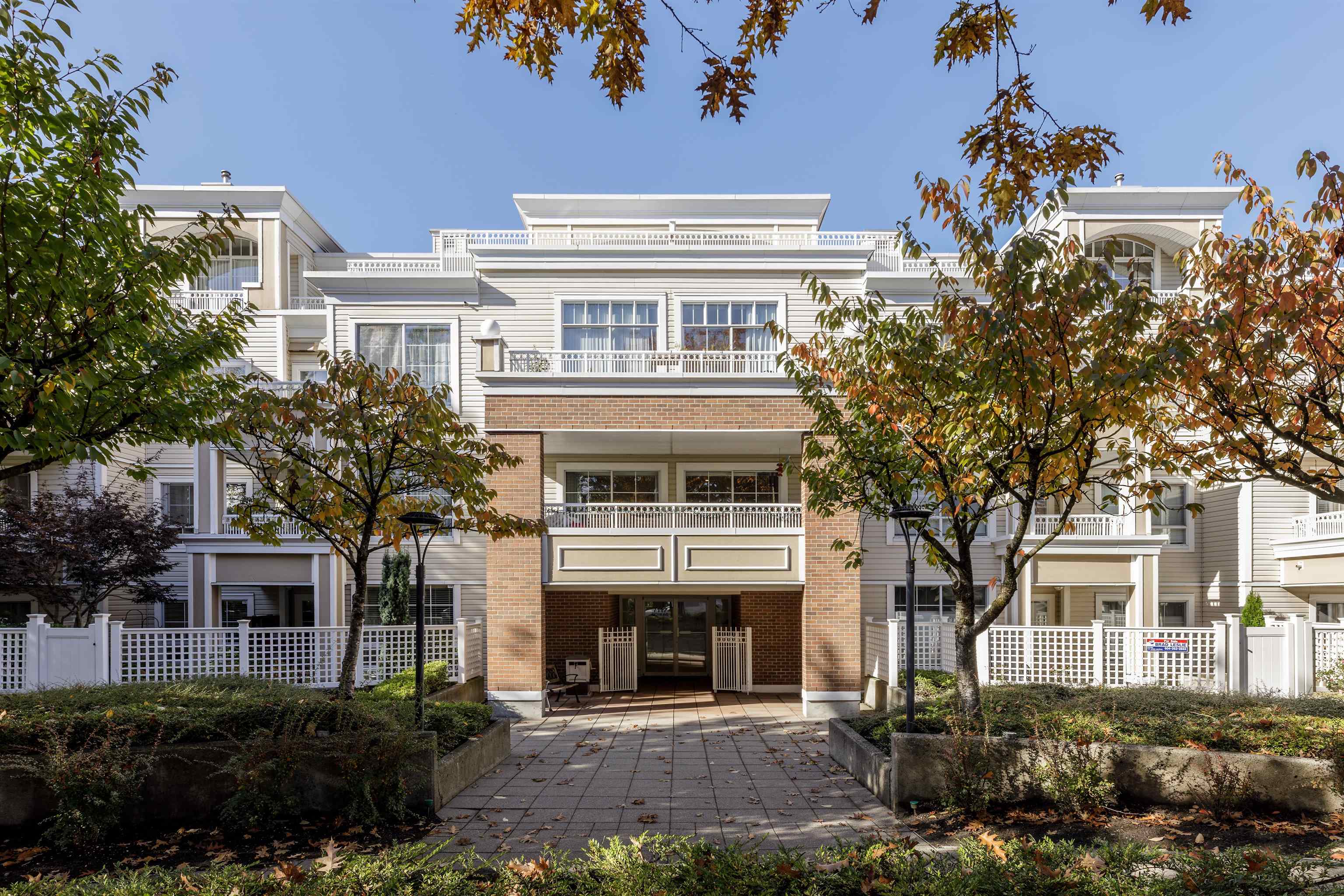 301 7117 ANTRIM AVENUE, Burnaby Unit: 301