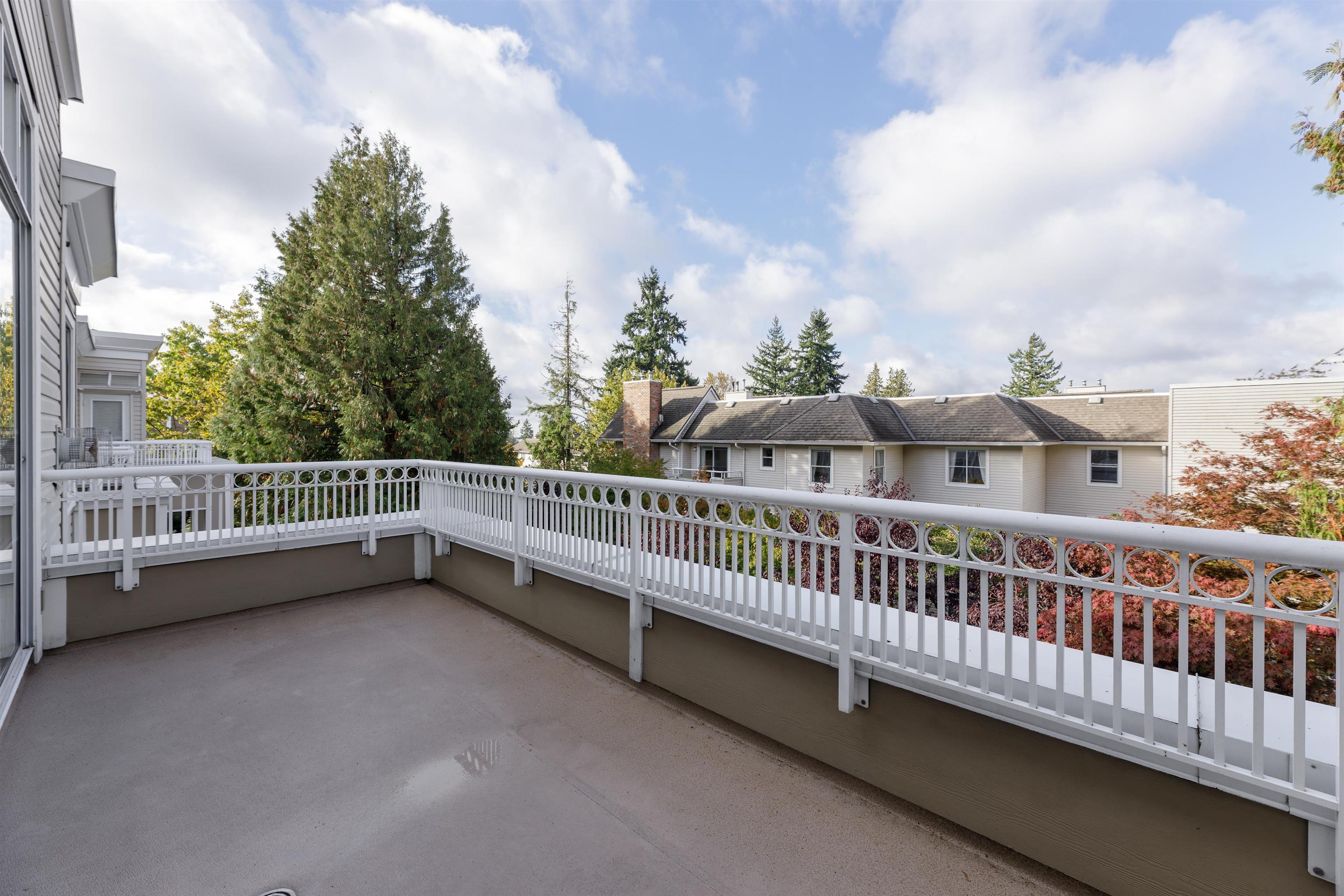 301 7117 ANTRIM AVENUE, Burnaby Unit: 301