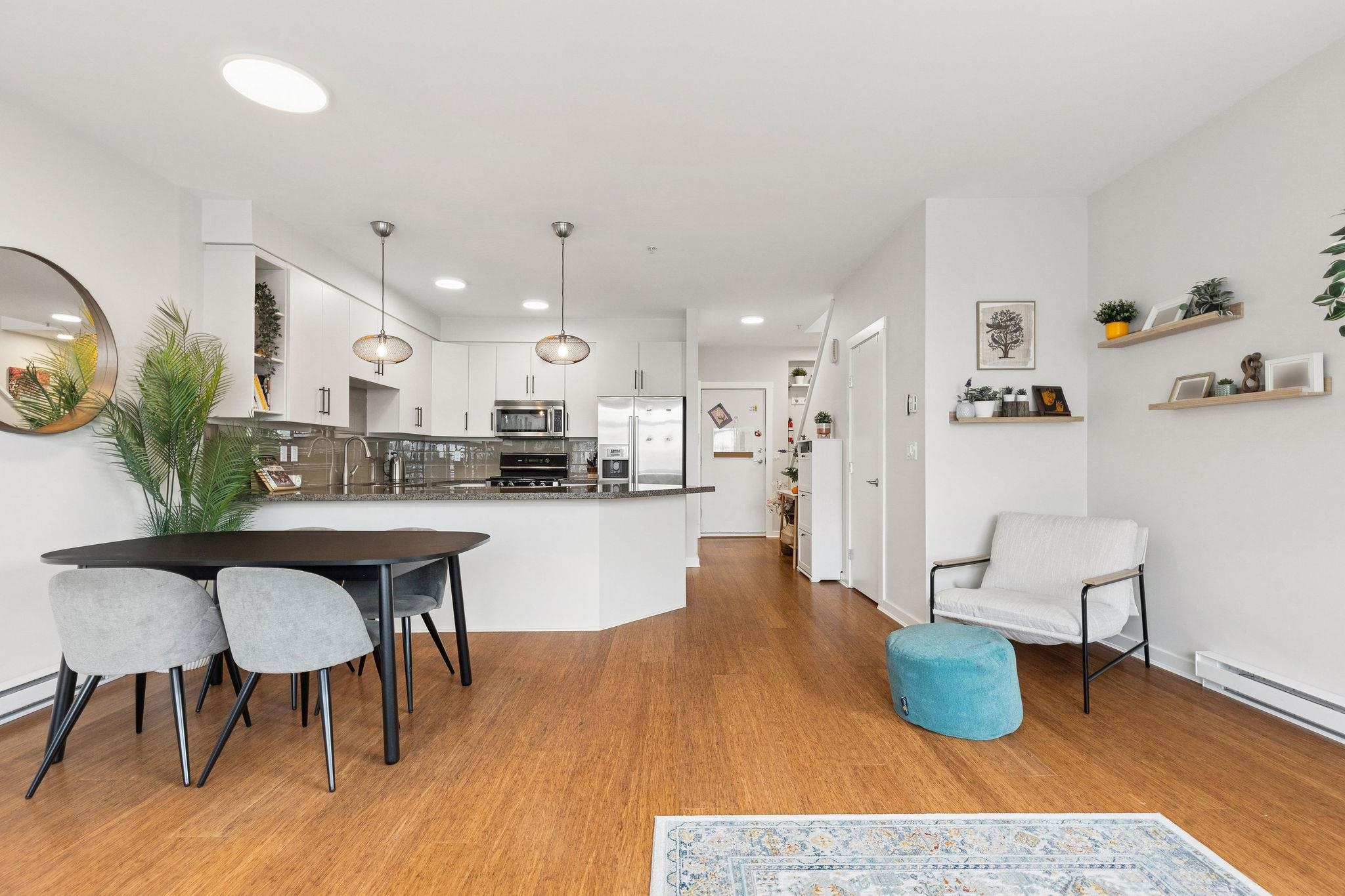 220 6111 LONDON ROAD, Richmond Unit: 220