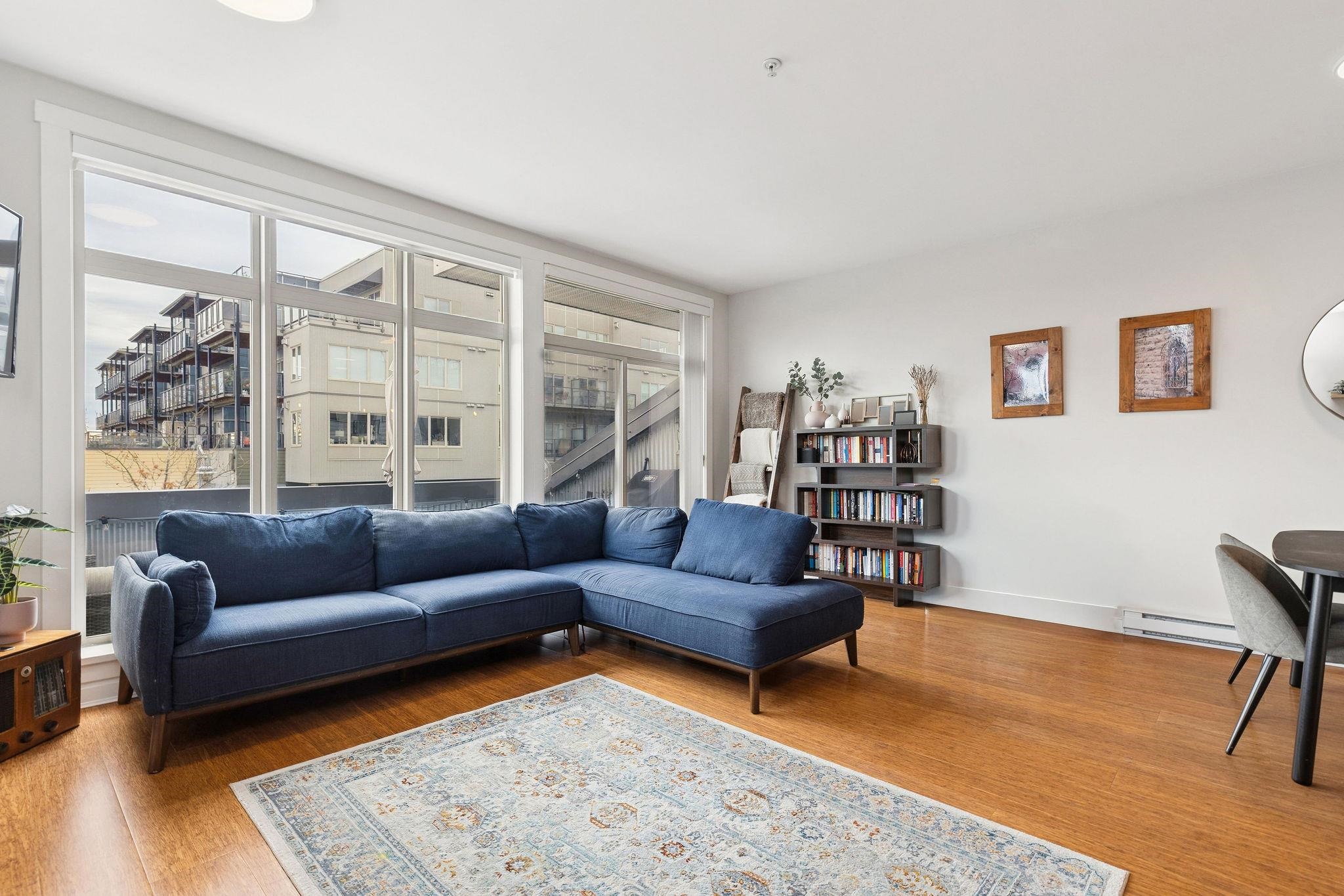 220 6111 LONDON ROAD, Richmond Unit: 220