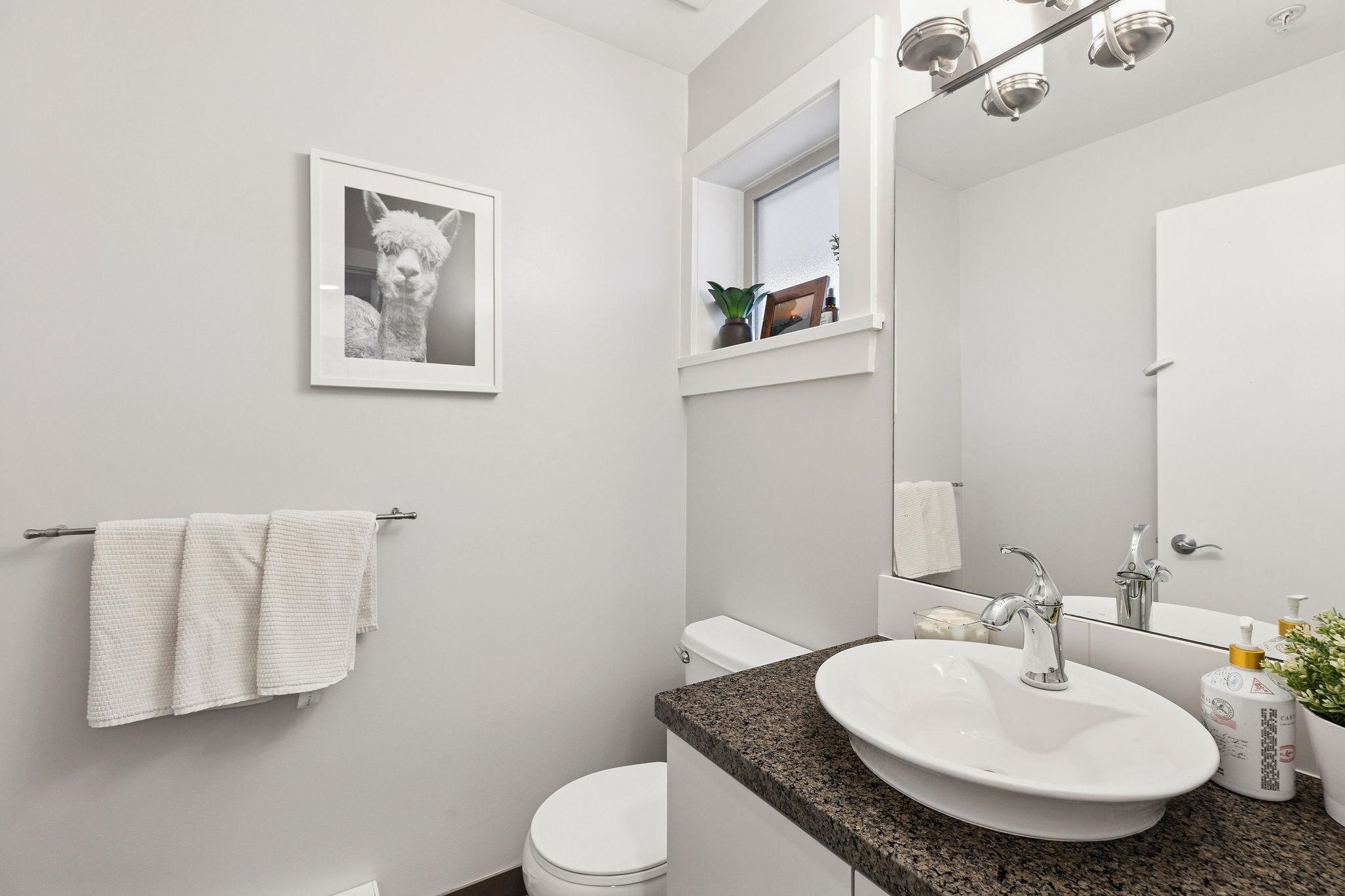 220 6111 LONDON ROAD, Richmond Unit: 220