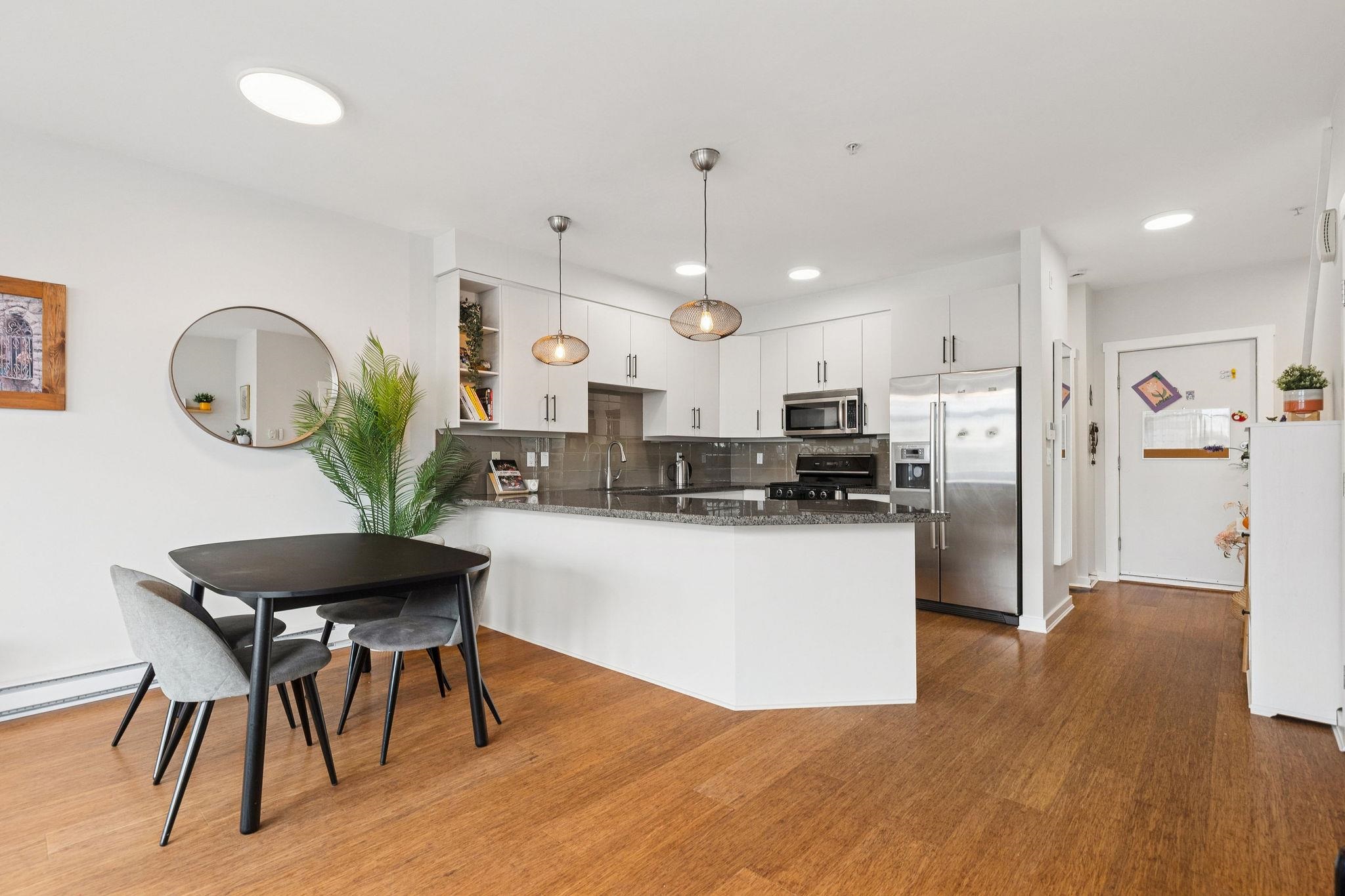 220 6111 LONDON ROAD, Richmond Unit: 220