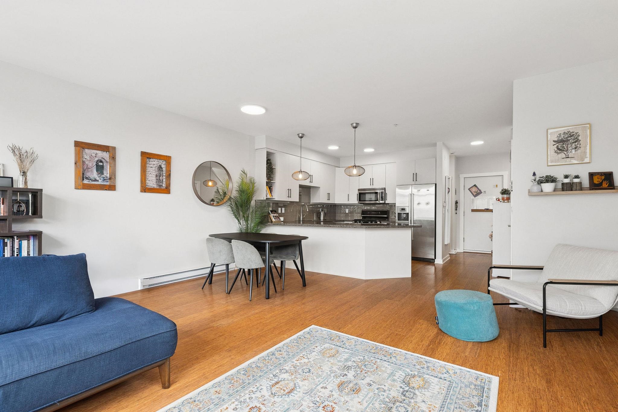 220 6111 LONDON ROAD, Richmond Unit: 220