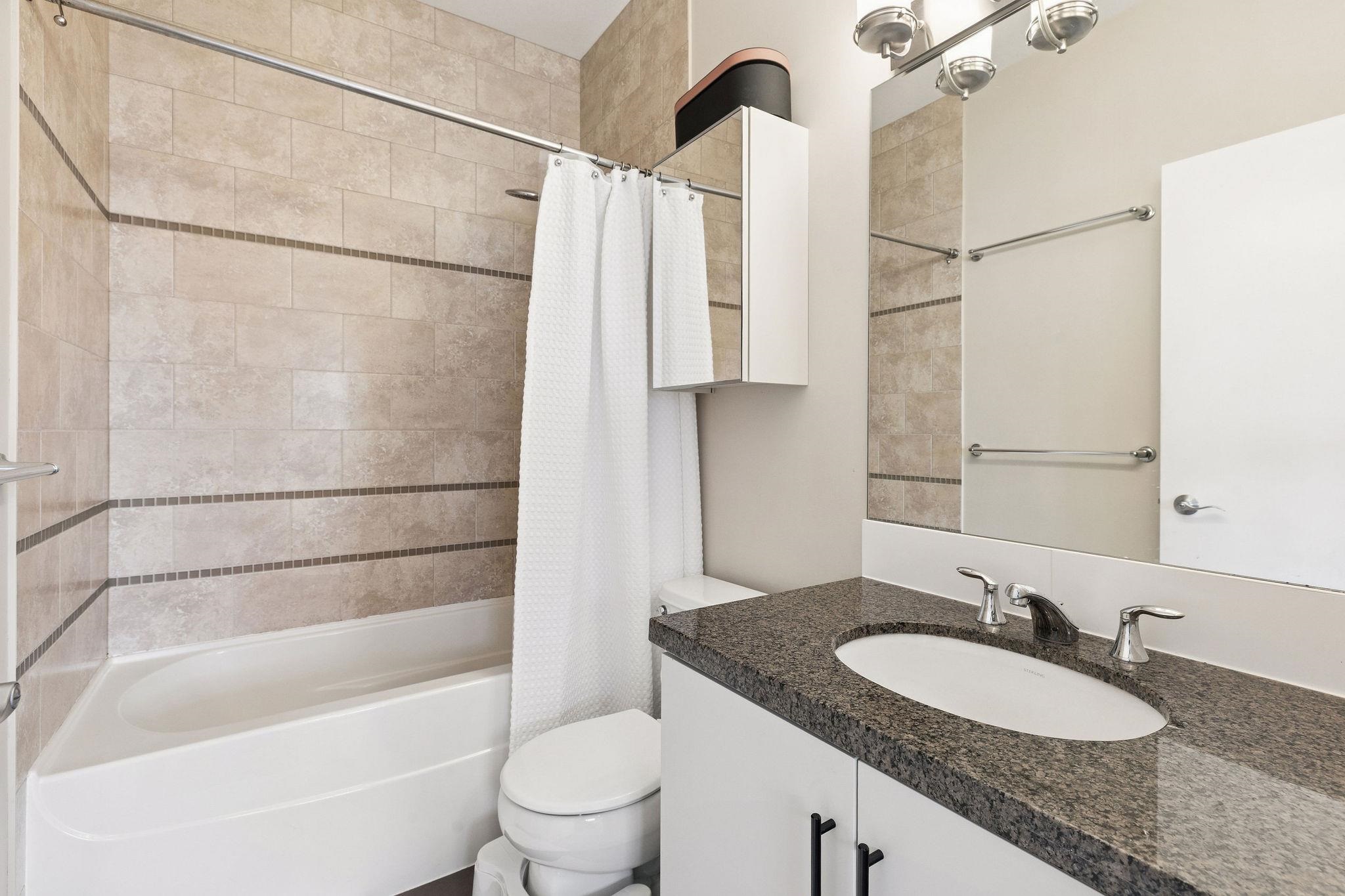 220 6111 LONDON ROAD, Richmond Unit: 220