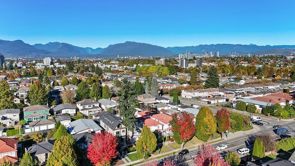 1 2447 E 41ST AVENUE, Vancouver Unit: 1