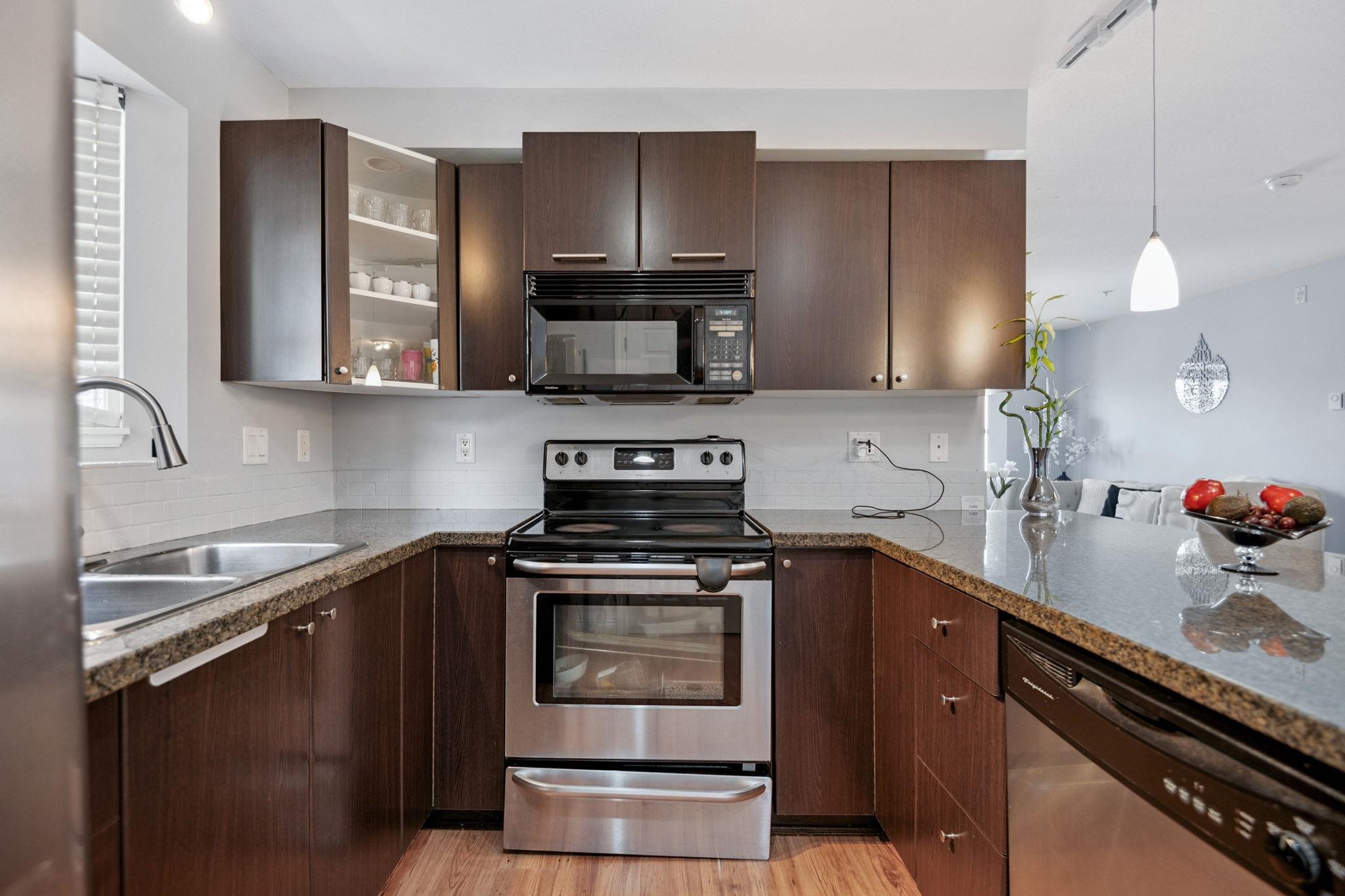 211 5454 198 STREET, Langley Unit: 211