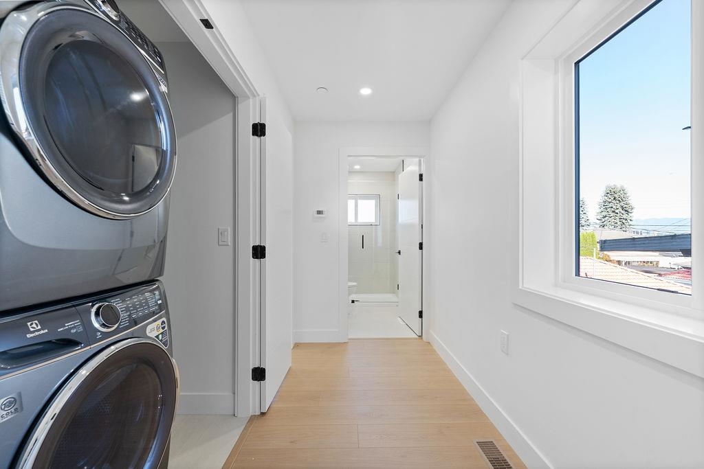 2 2447 E 41ST AVENUE, Vancouver Unit: 2