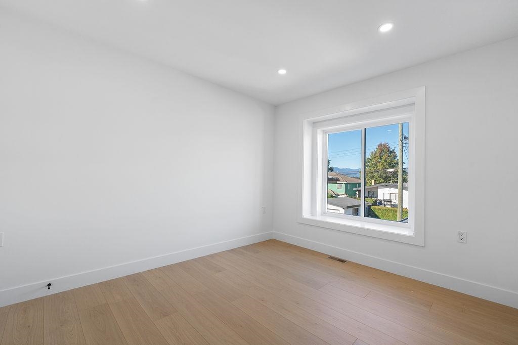 2 2447 E 41ST AVENUE, Vancouver Unit: 2