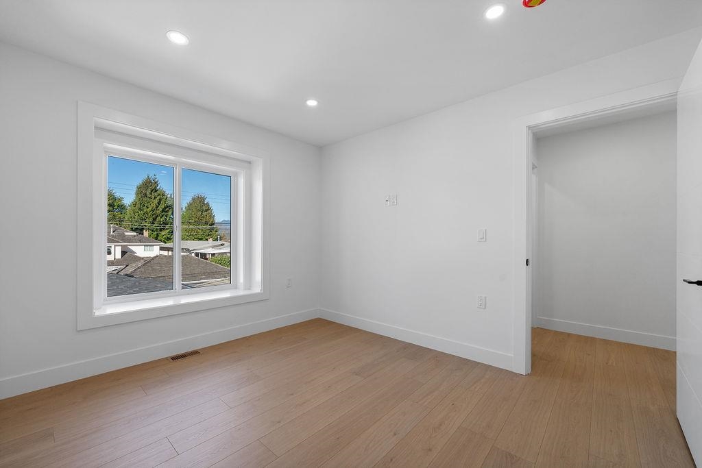 2 2447 E 41ST AVENUE, Vancouver Unit: 2