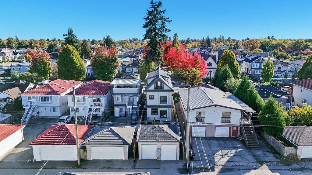 2 2447 E 41ST AVENUE, Vancouver Unit: 2