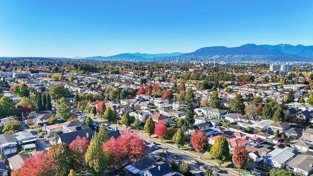 2 2447 E 41ST AVENUE, Vancouver Unit: 2