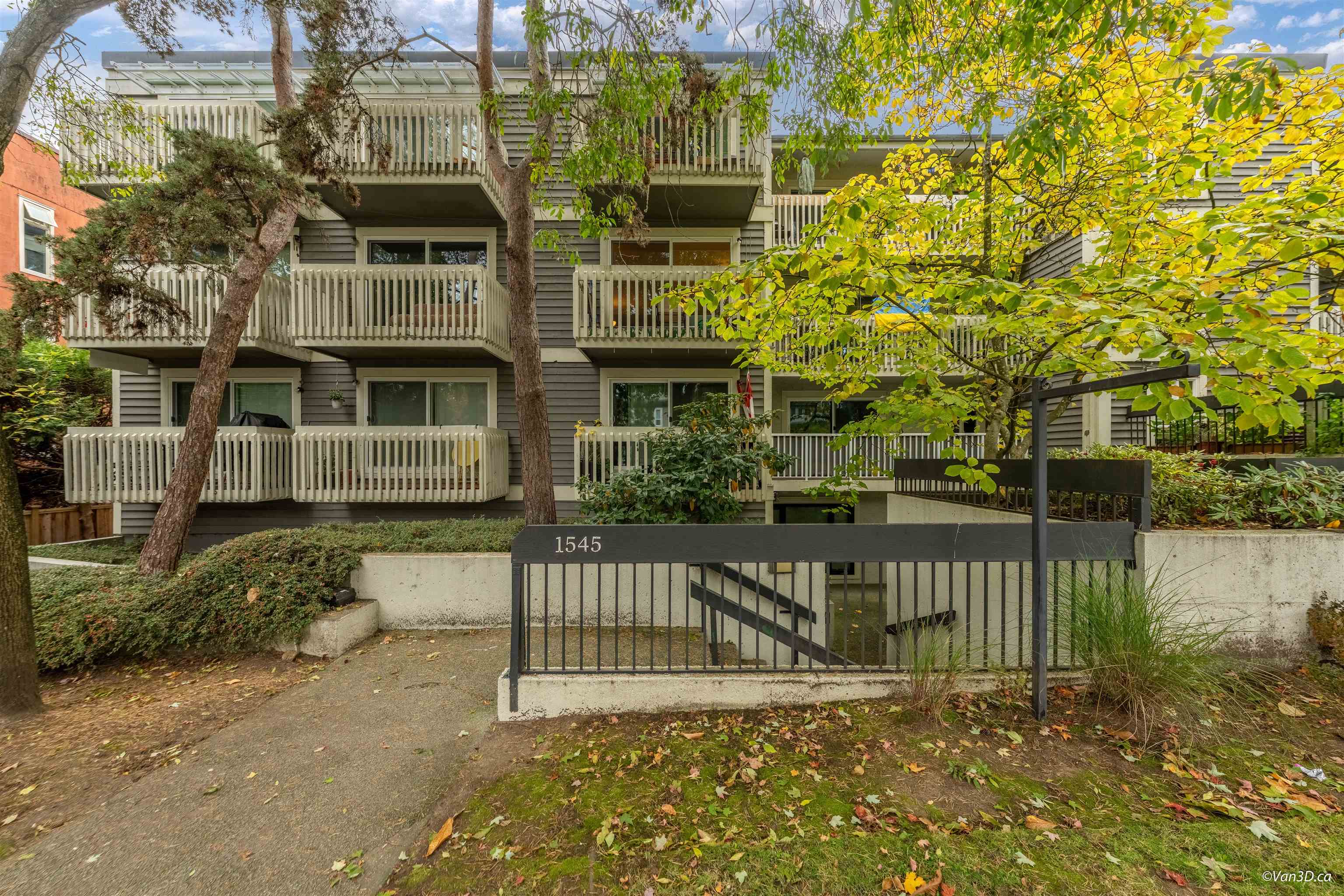 210 1545 E 2ND AVENUE, Vancouver Unit: 210