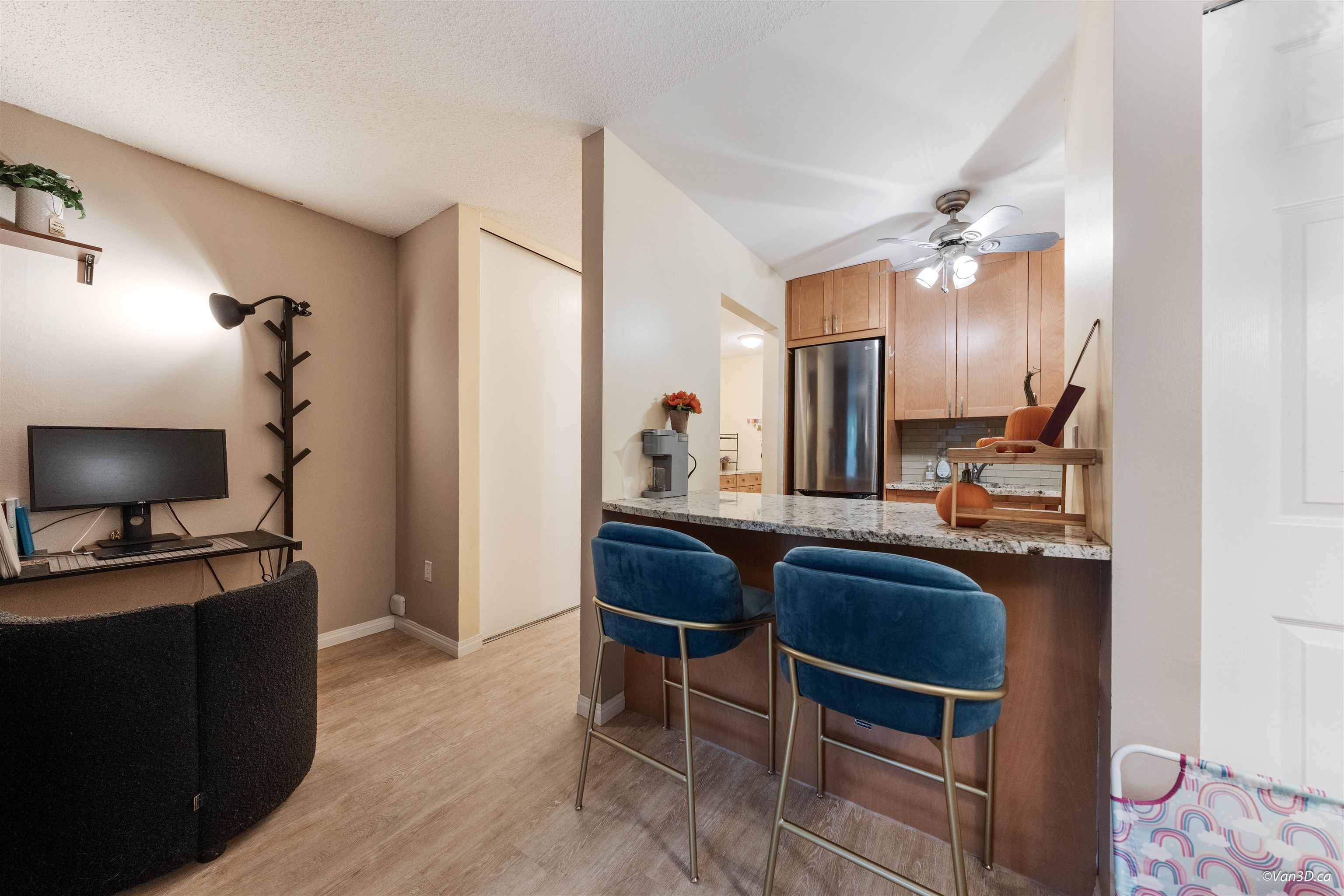 210 1545 E 2ND AVENUE, Vancouver Unit: 210