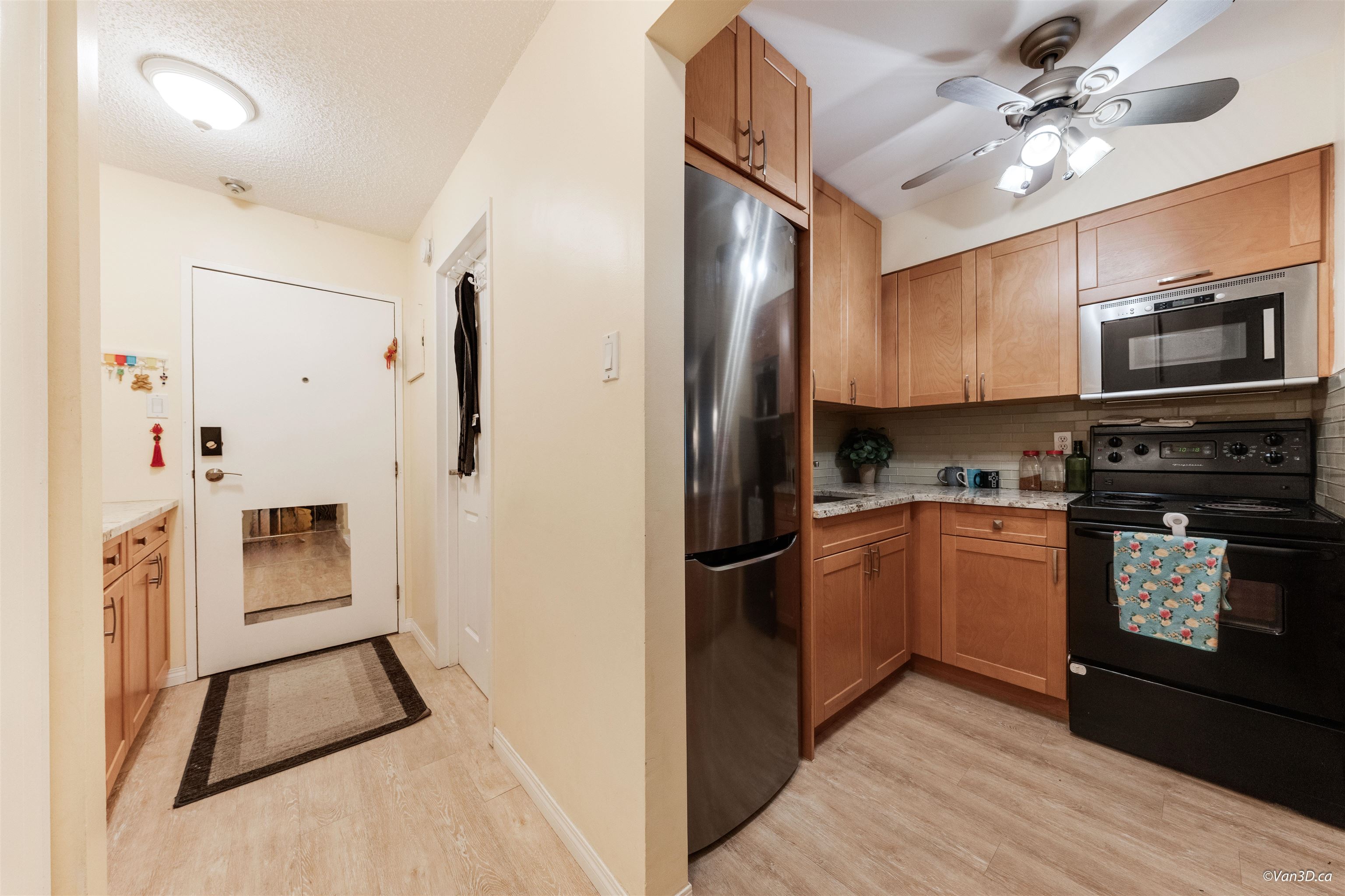 210 1545 E 2ND AVENUE, Vancouver Unit: 210