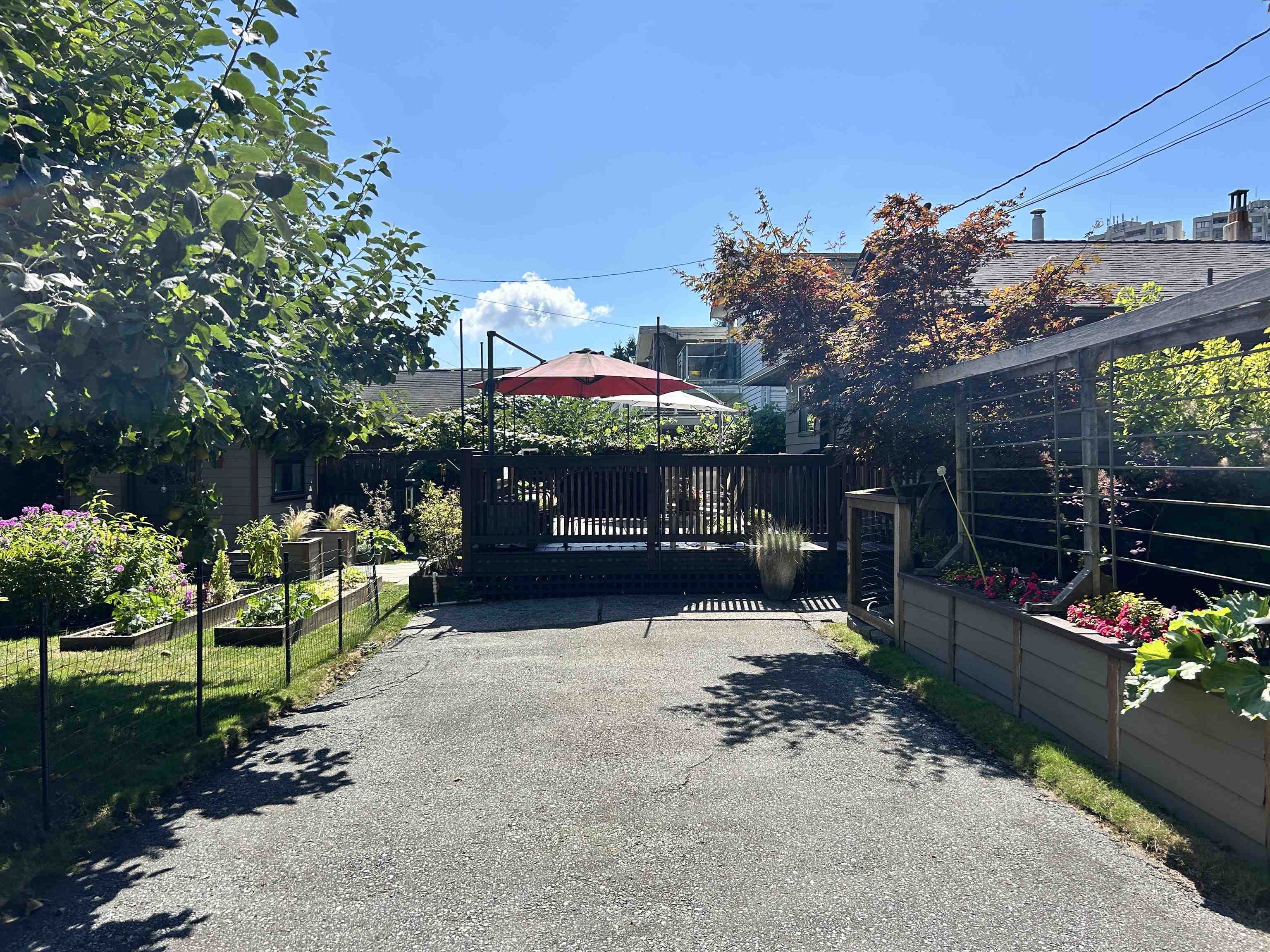 1798 GARDEN AVENUE, North Vancouver