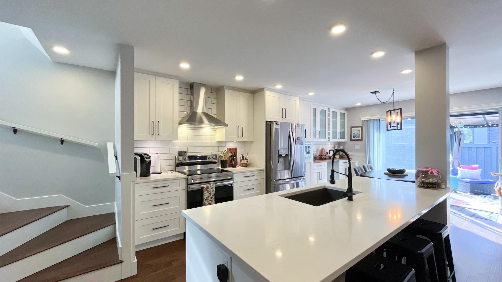 107 19352 FRASER HIGHWAY, Surrey Unit: 107