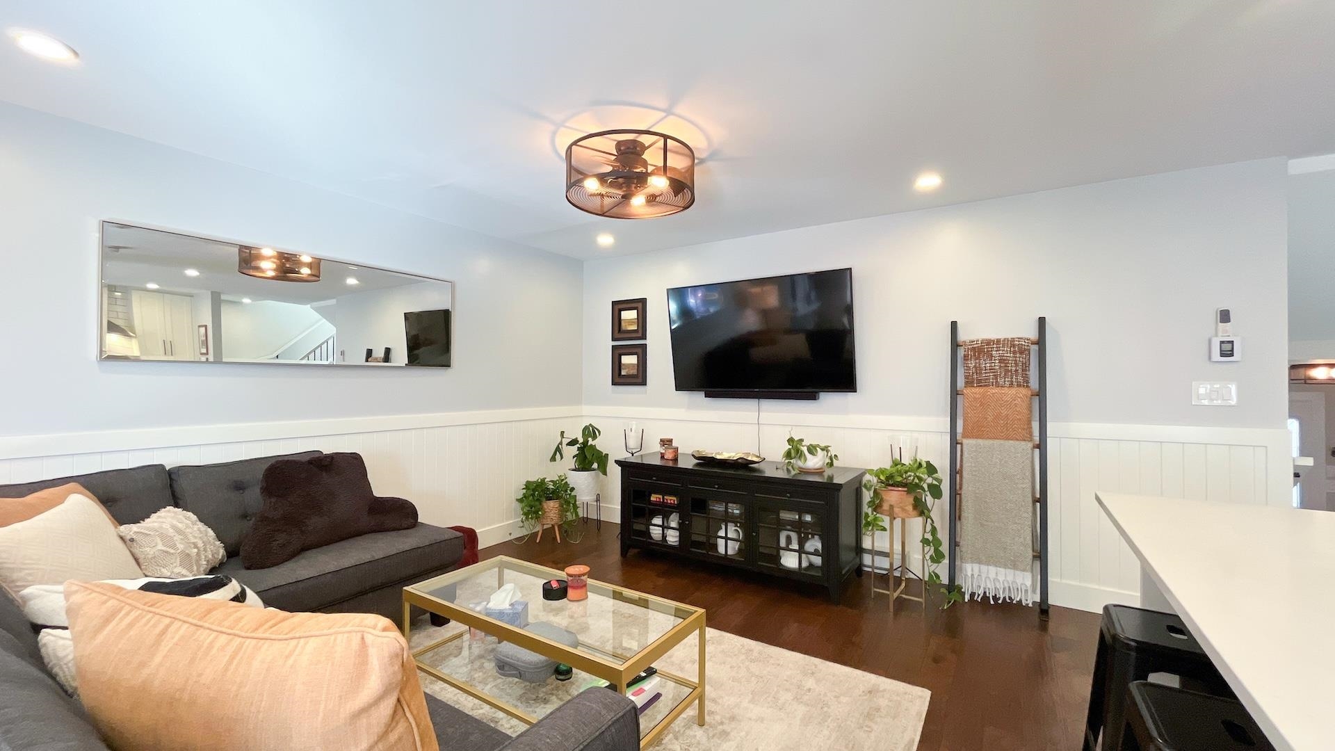 107 19352 FRASER HIGHWAY, Surrey Unit: 107