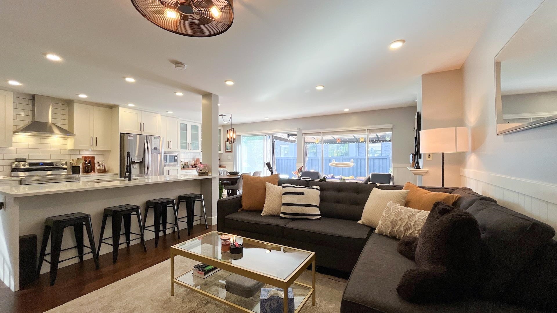 107 19352 FRASER HIGHWAY, Surrey Unit: 107