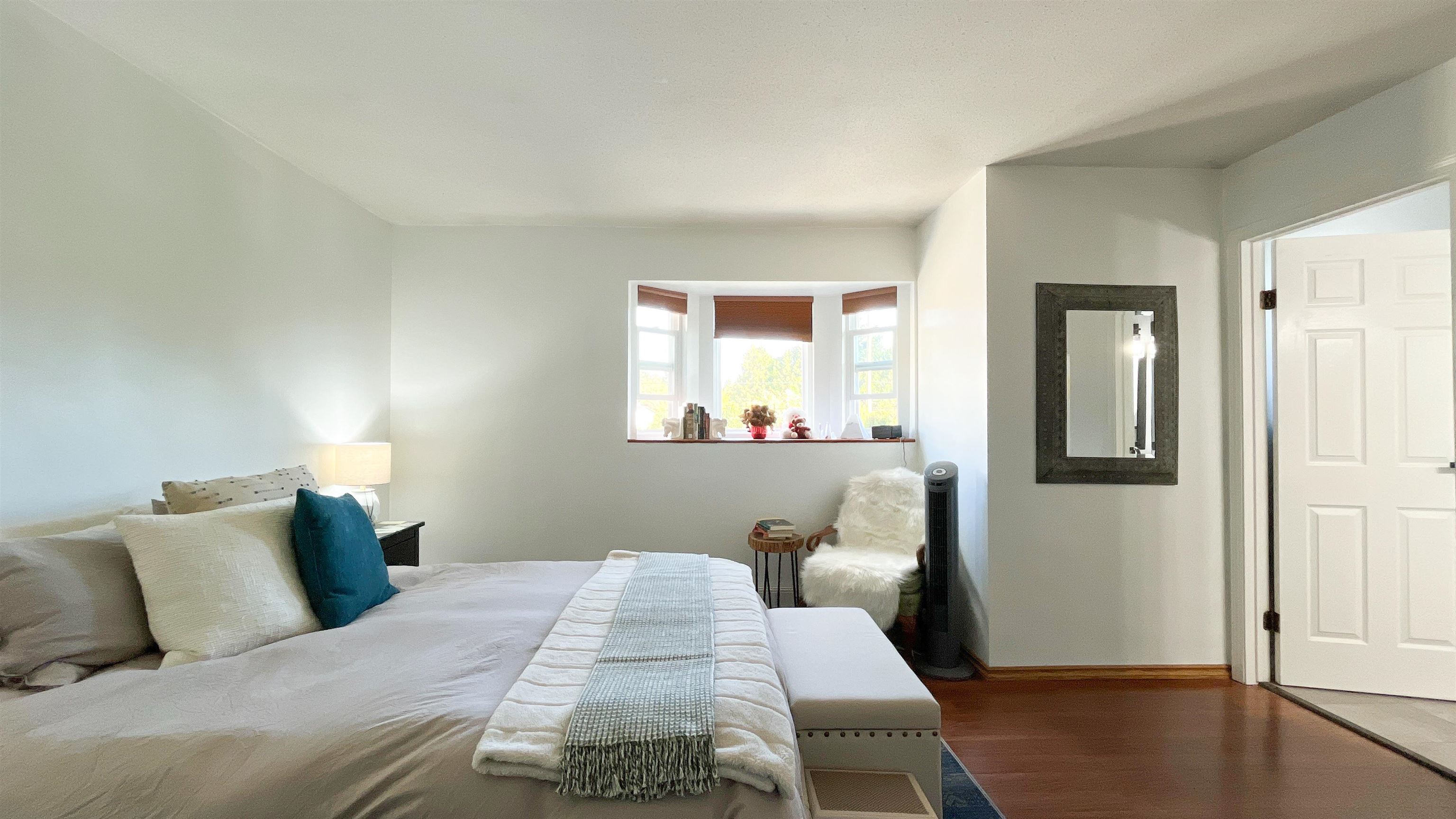 107 19352 FRASER HIGHWAY, Surrey Unit: 107