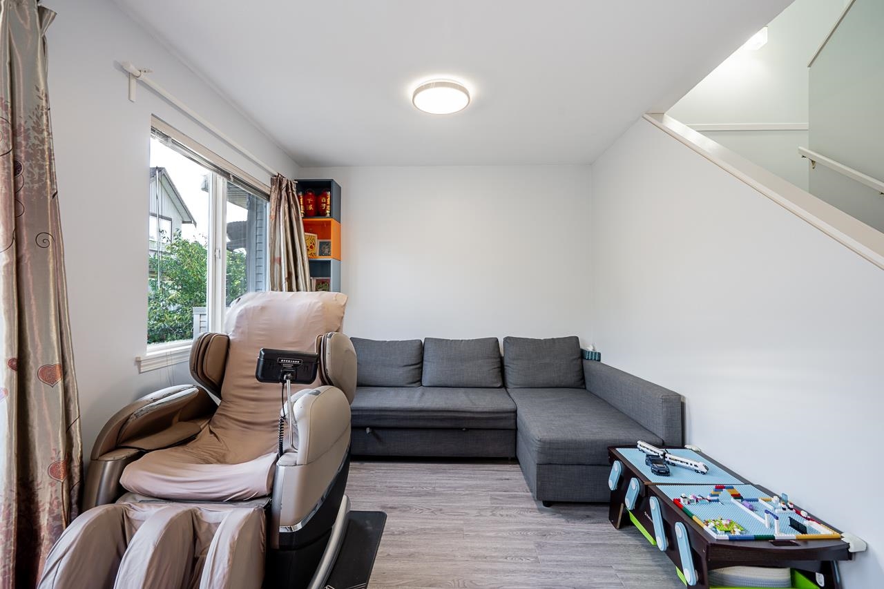 9 22728 NORTON COURT, Richmond Unit: 9