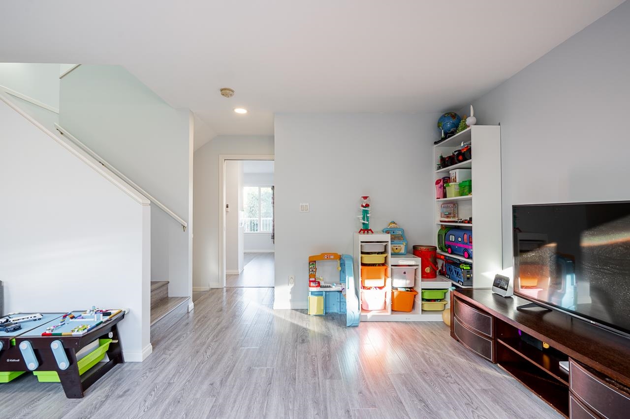 9 22728 NORTON COURT, Richmond Unit: 9