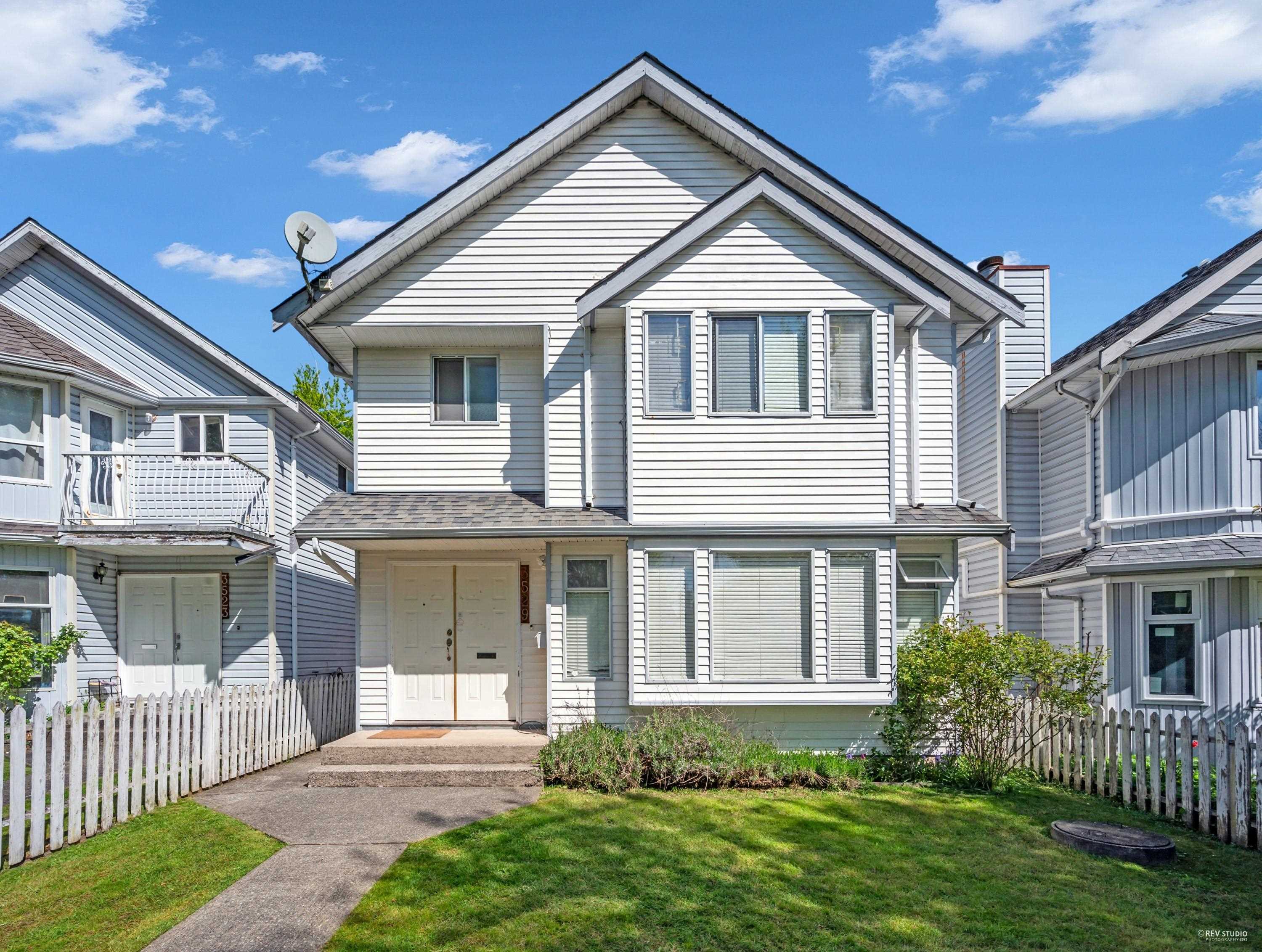 3529 NAPIER STREET, Vancouver