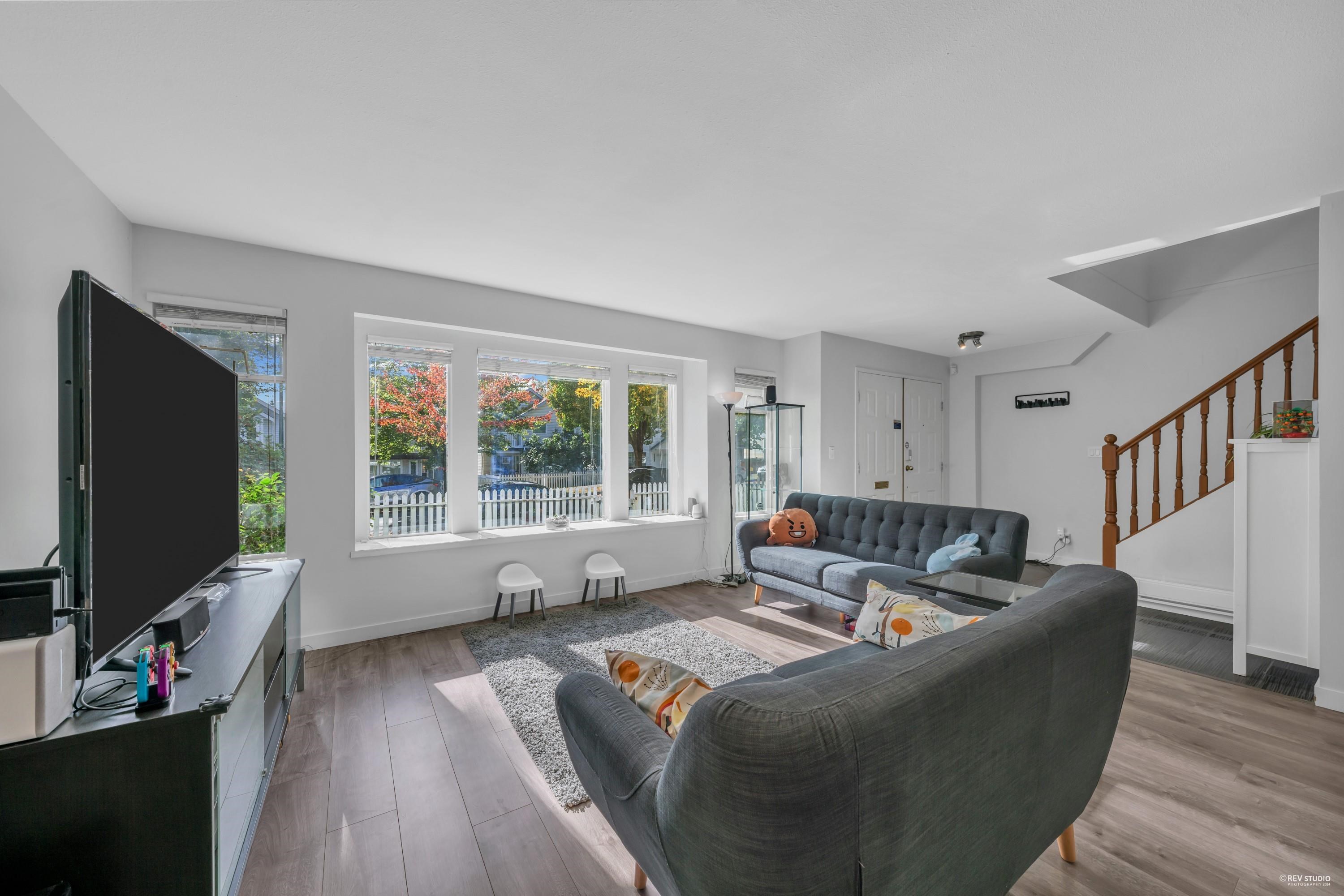 3529 NAPIER STREET, Vancouver