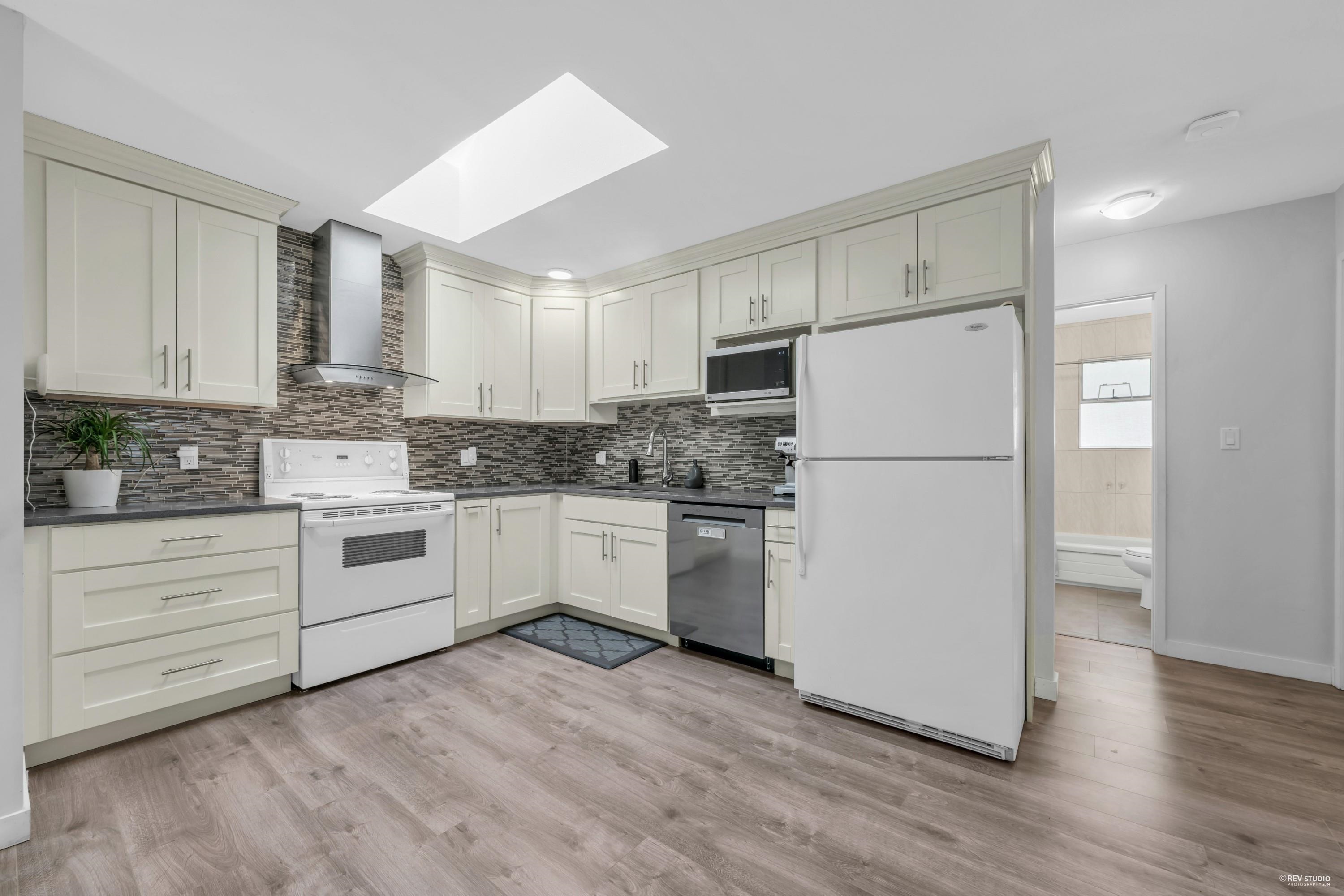 3529 NAPIER STREET, Vancouver