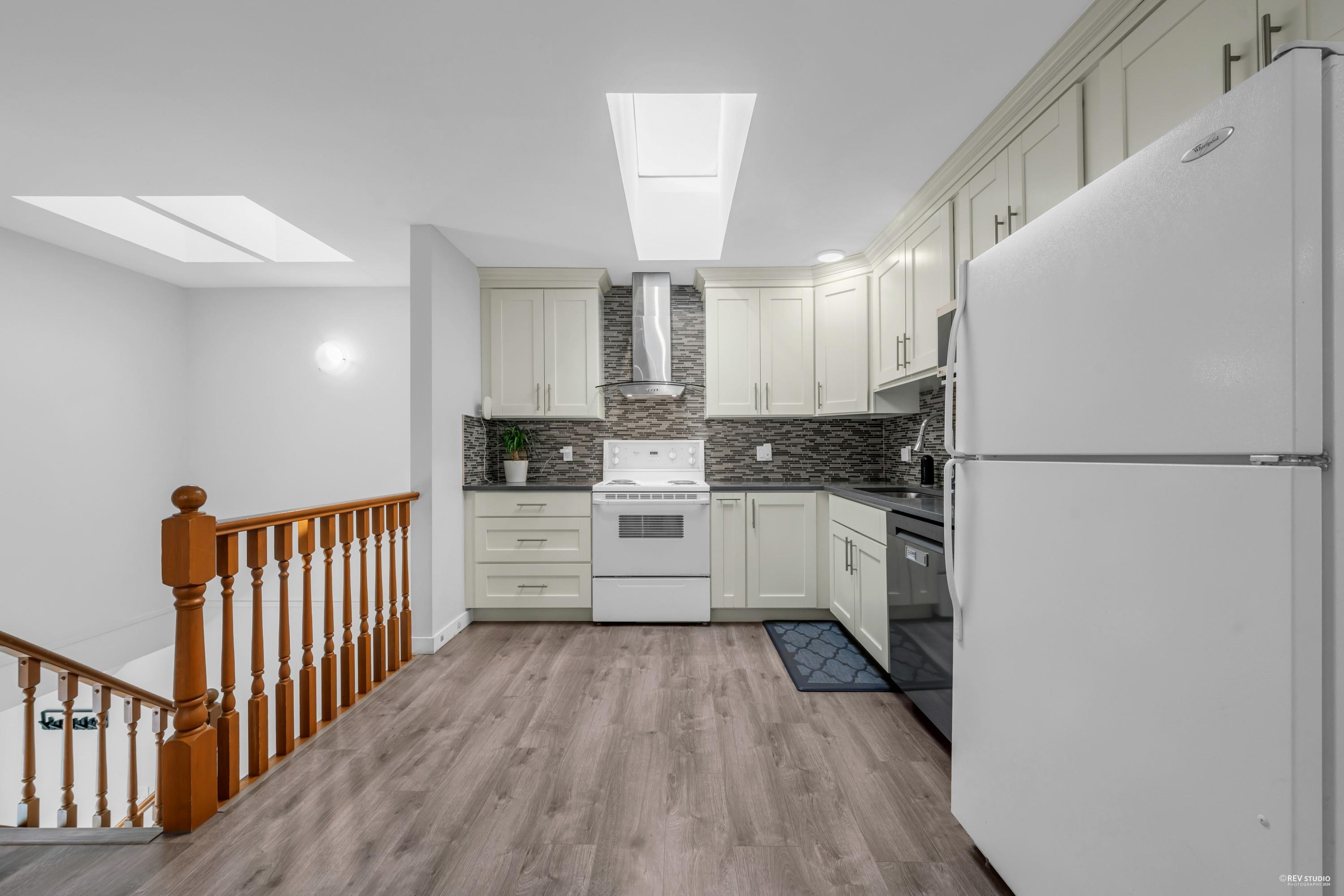 3529 NAPIER STREET, Vancouver
