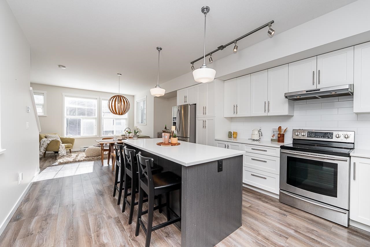 1 14905 60 AVENUE, Surrey Unit: 1