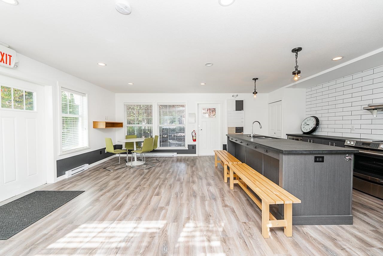 1 14905 60 AVENUE, Surrey Unit: 1