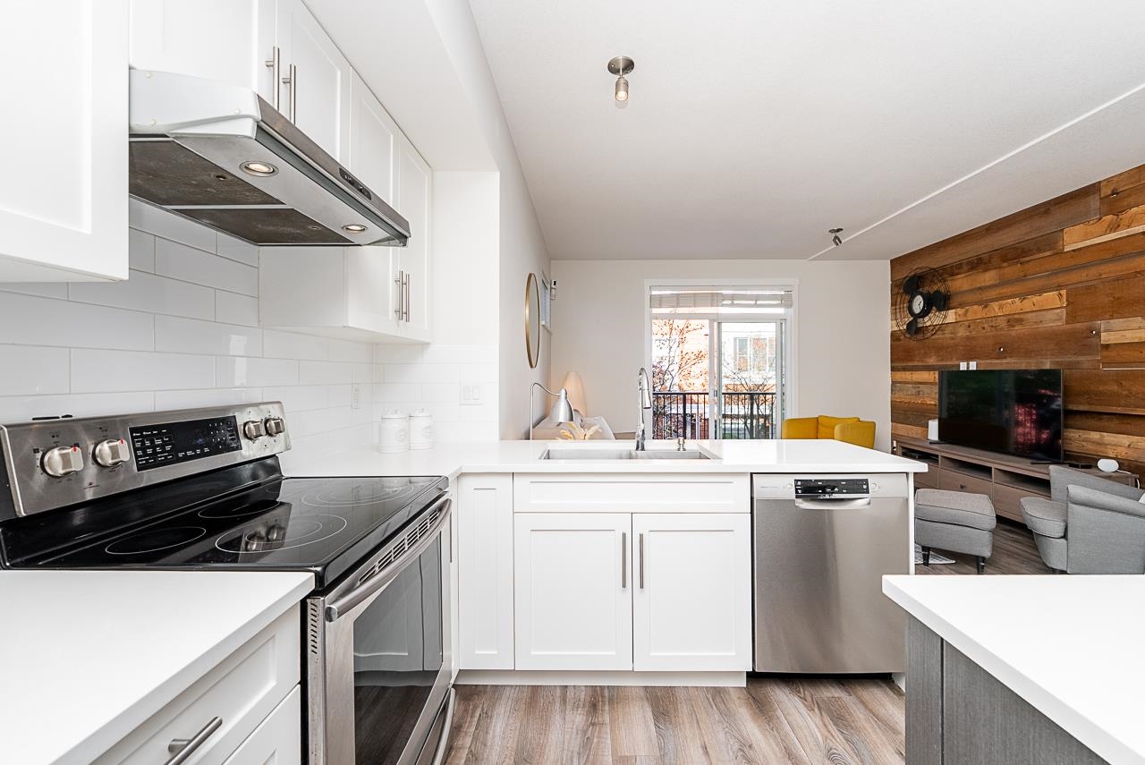 1 14905 60 AVENUE, Surrey Unit: 1