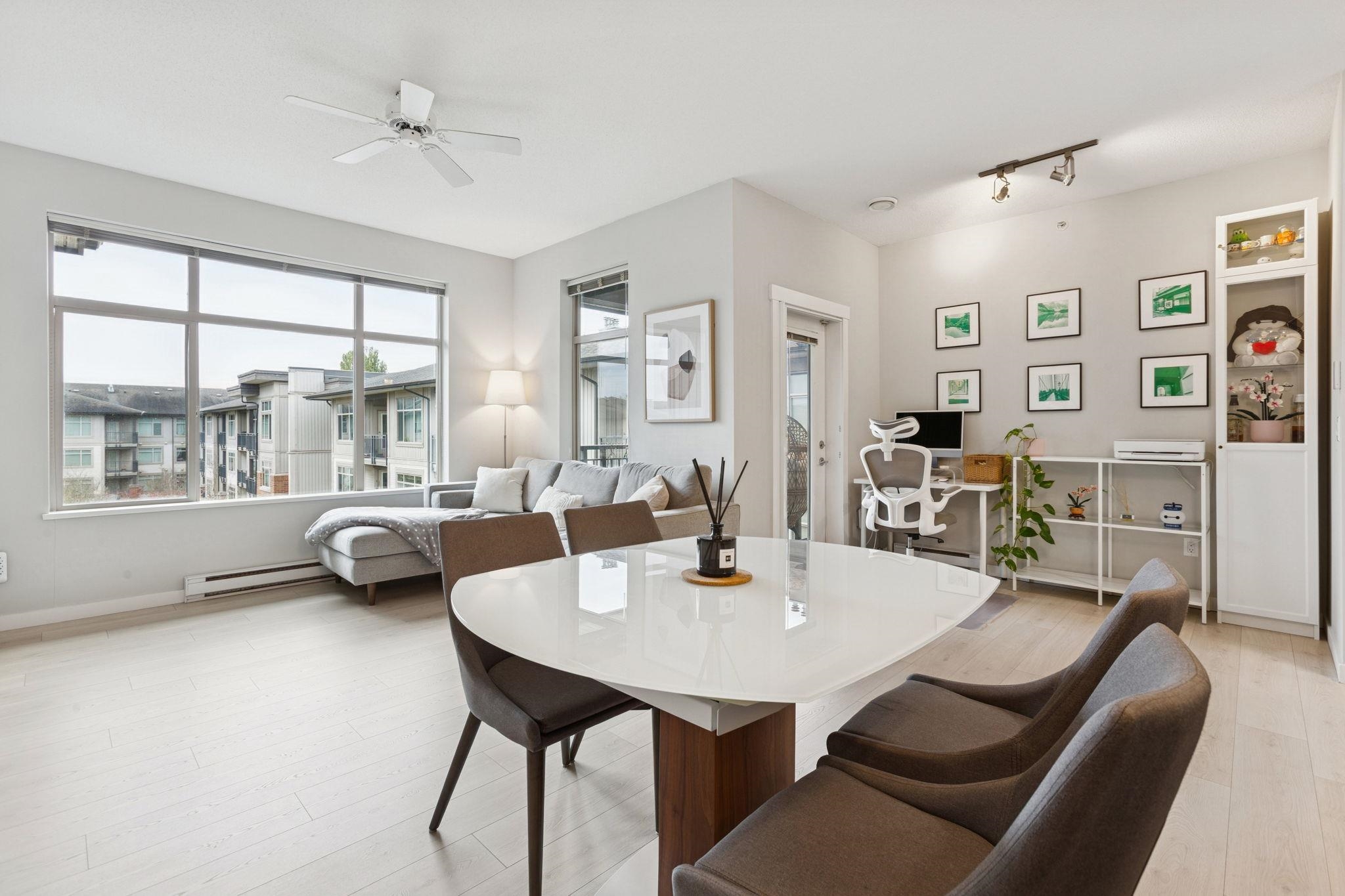 422 9288 ODLIN ROAD, Richmond Unit: 422