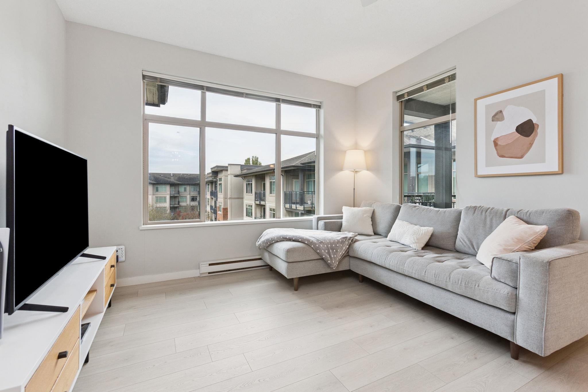 422 9288 ODLIN ROAD, Richmond Unit: 422