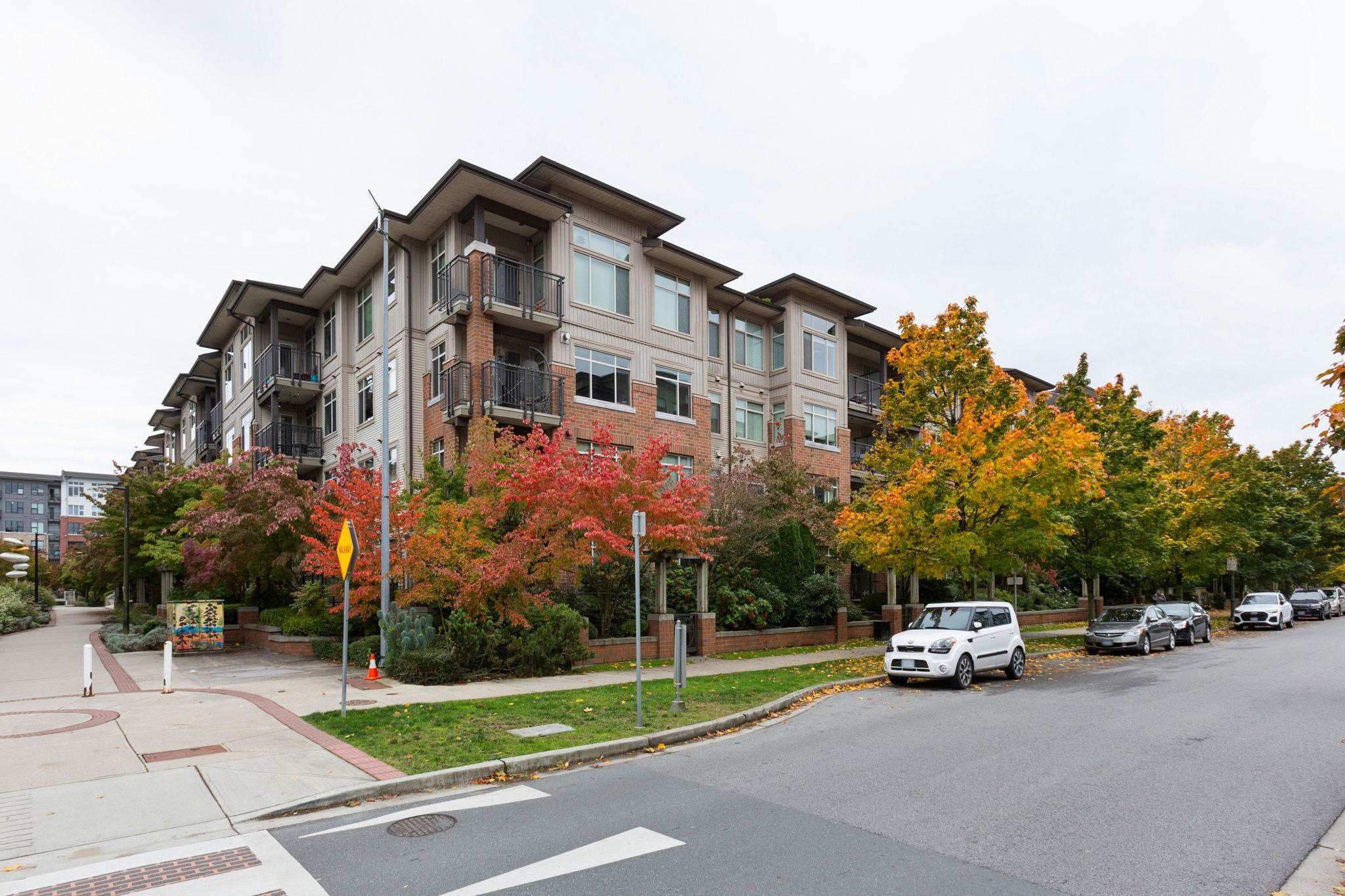 422 9288 ODLIN ROAD, Richmond Unit: 422
