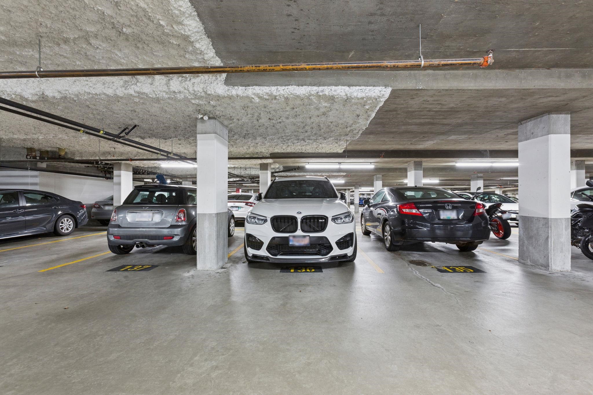 422 9288 ODLIN ROAD, Richmond Unit: 422