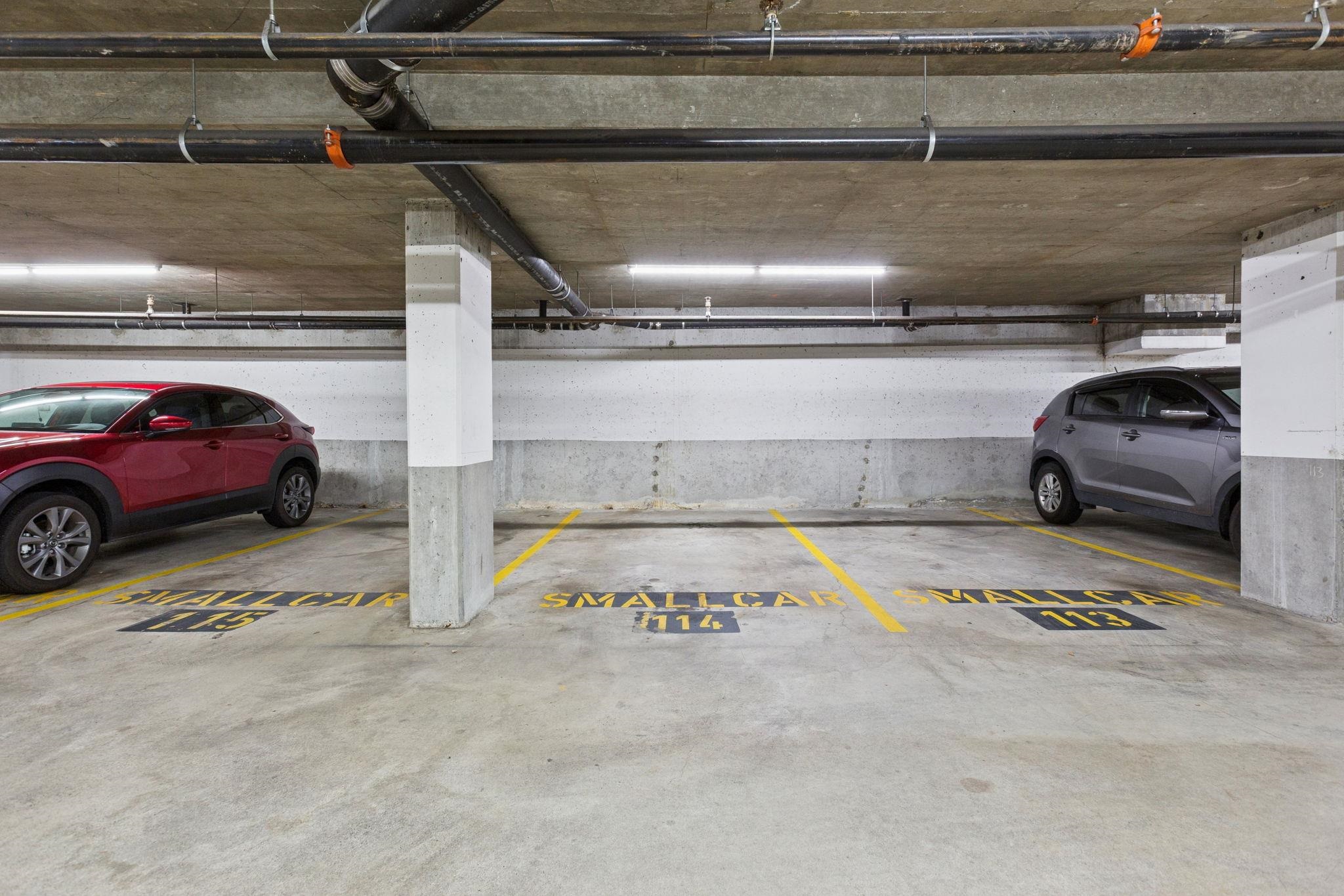 422 9288 ODLIN ROAD, Richmond Unit: 422