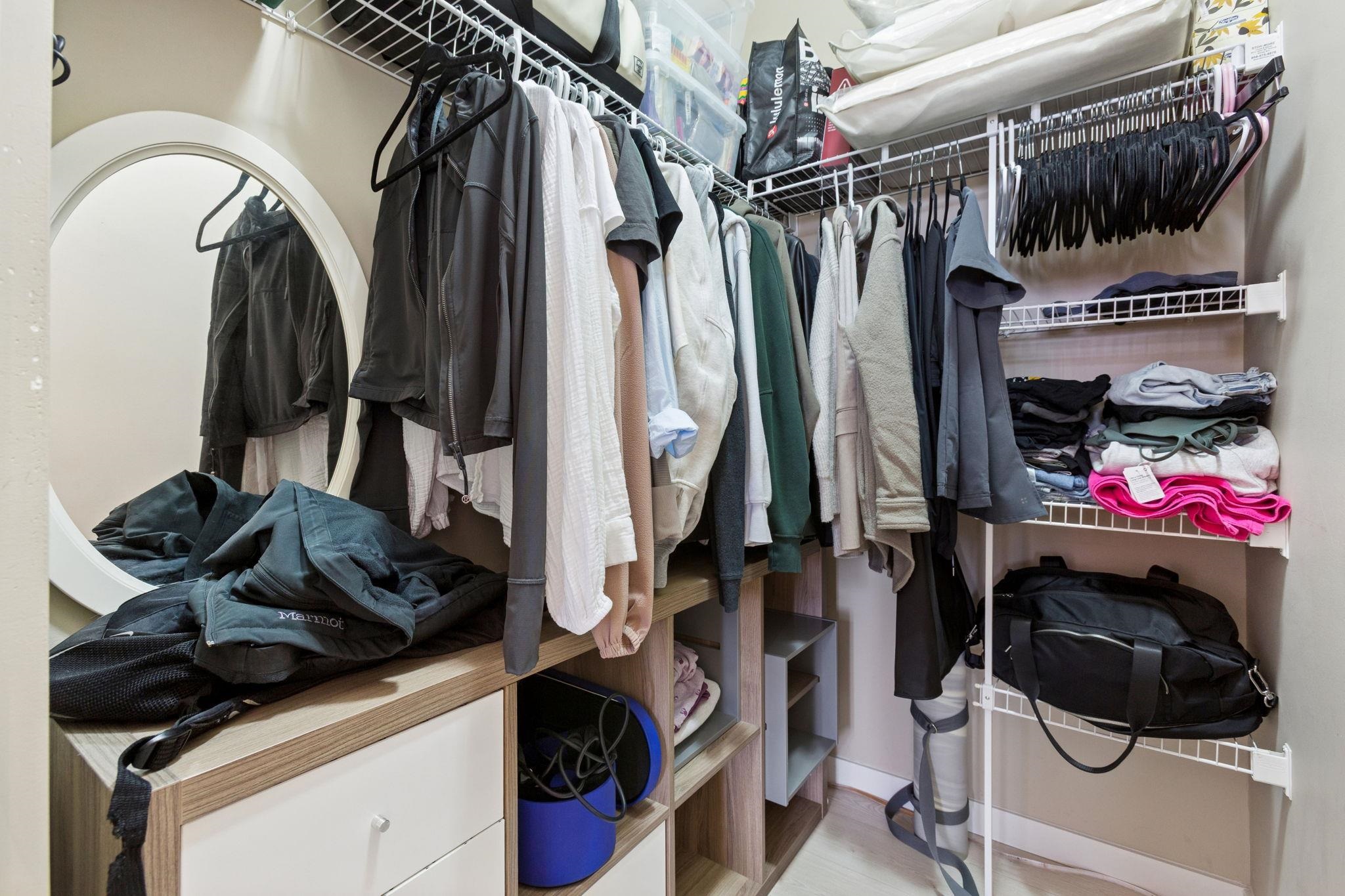 422 9288 ODLIN ROAD, Richmond Unit: 422