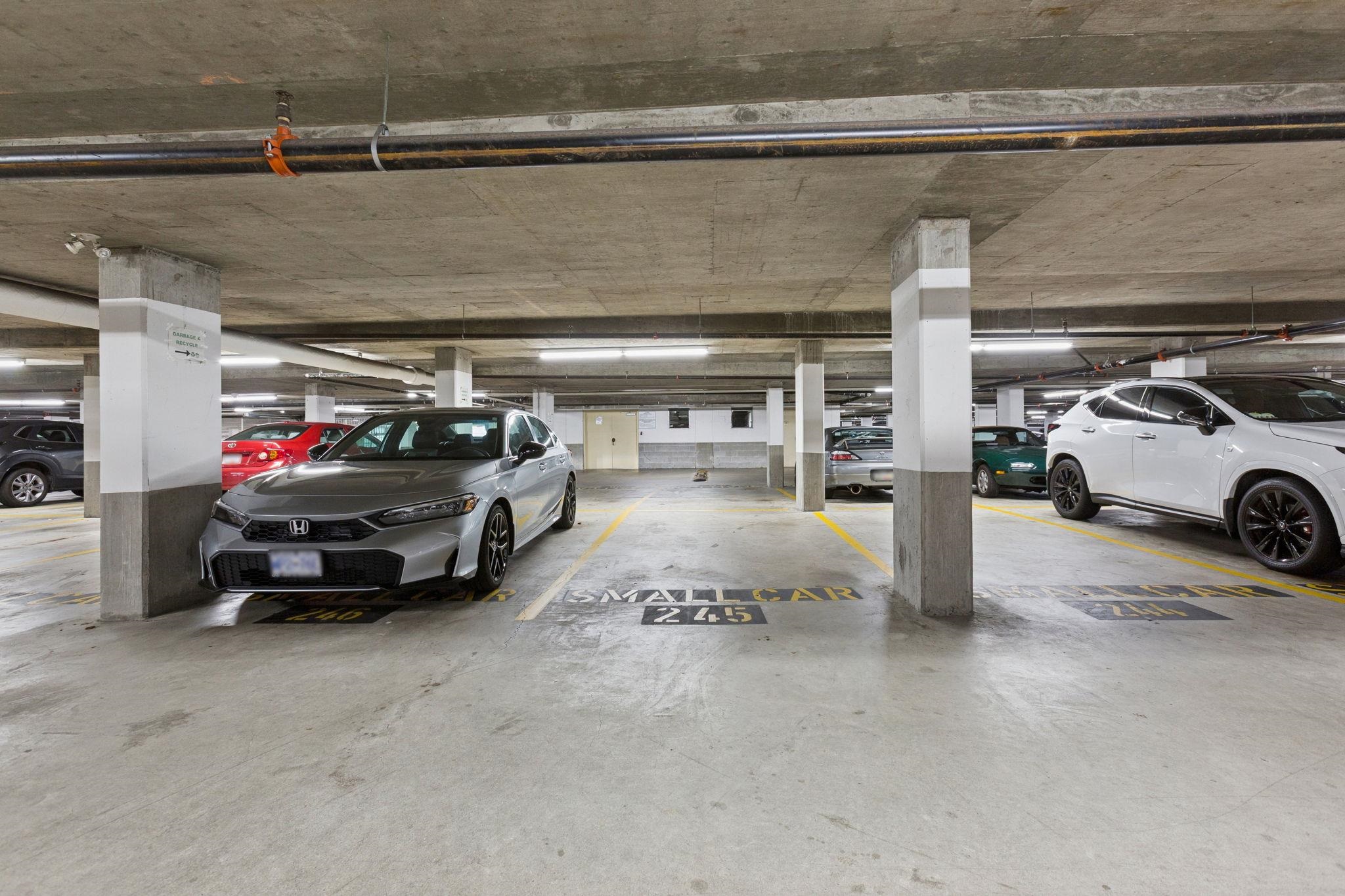 422 9288 ODLIN ROAD, Richmond Unit: 422