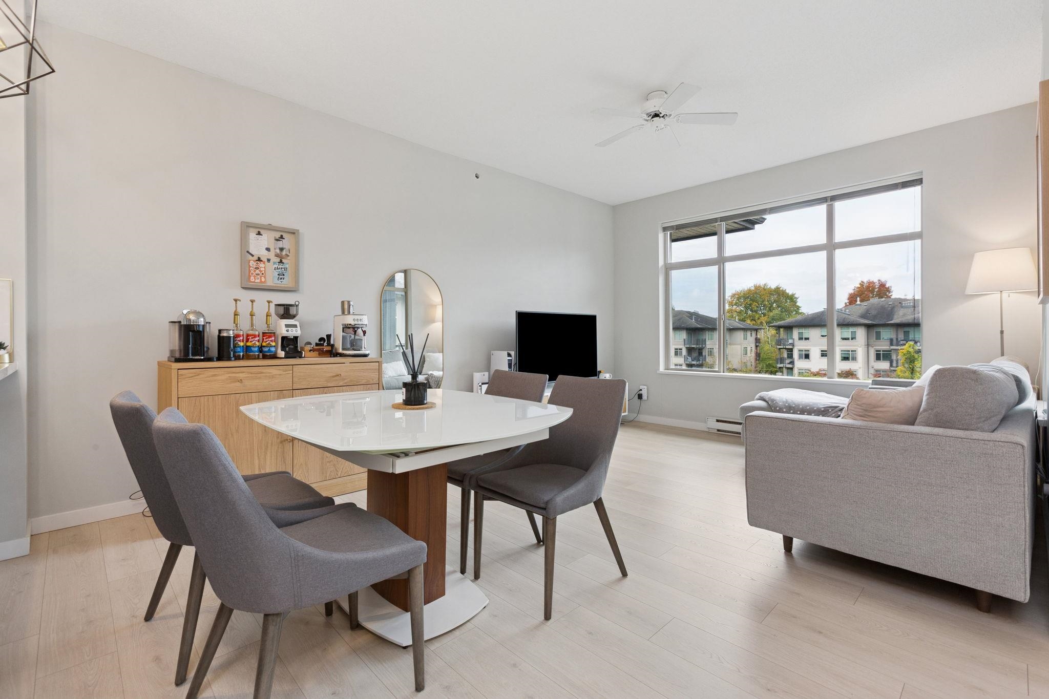 422 9288 ODLIN ROAD, Richmond Unit: 422