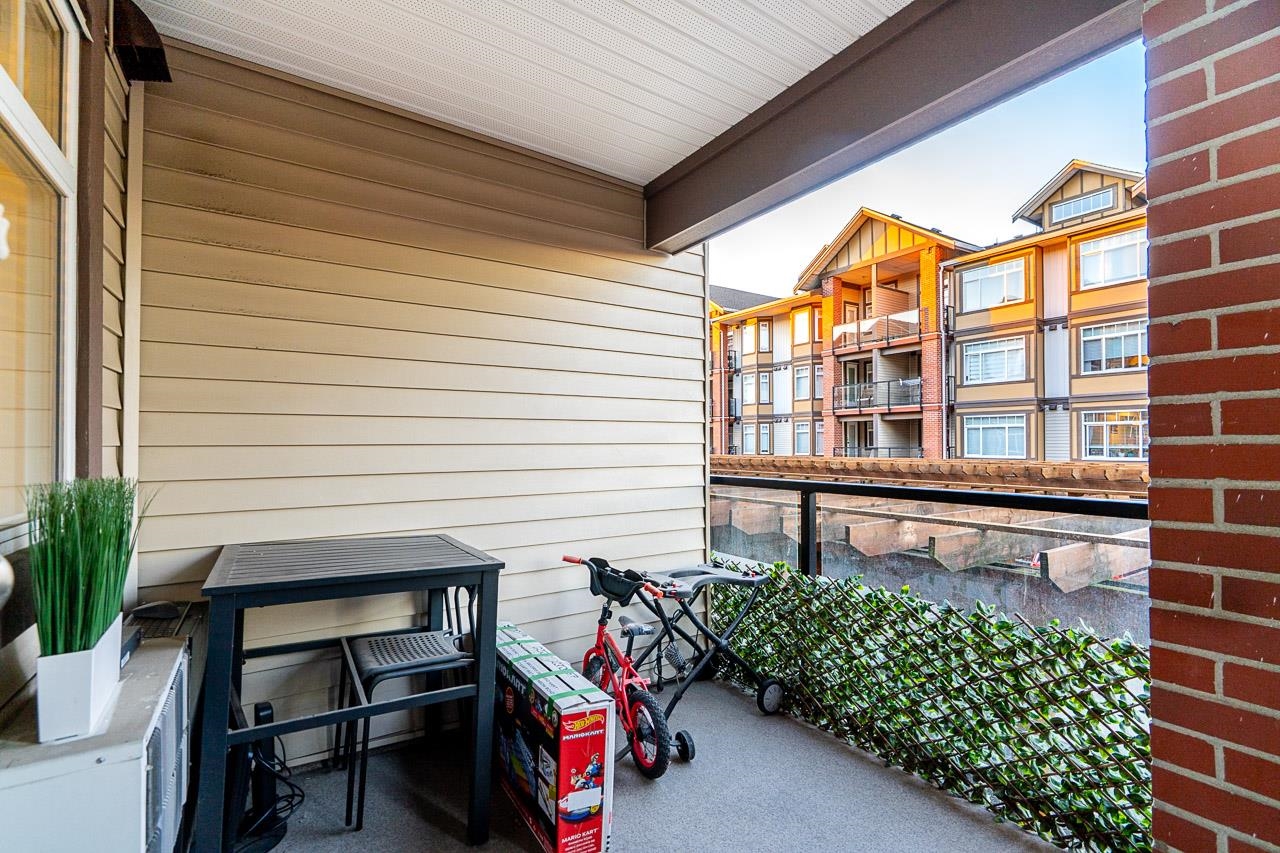 215 5650 201A STREET, Langley Unit: 215
