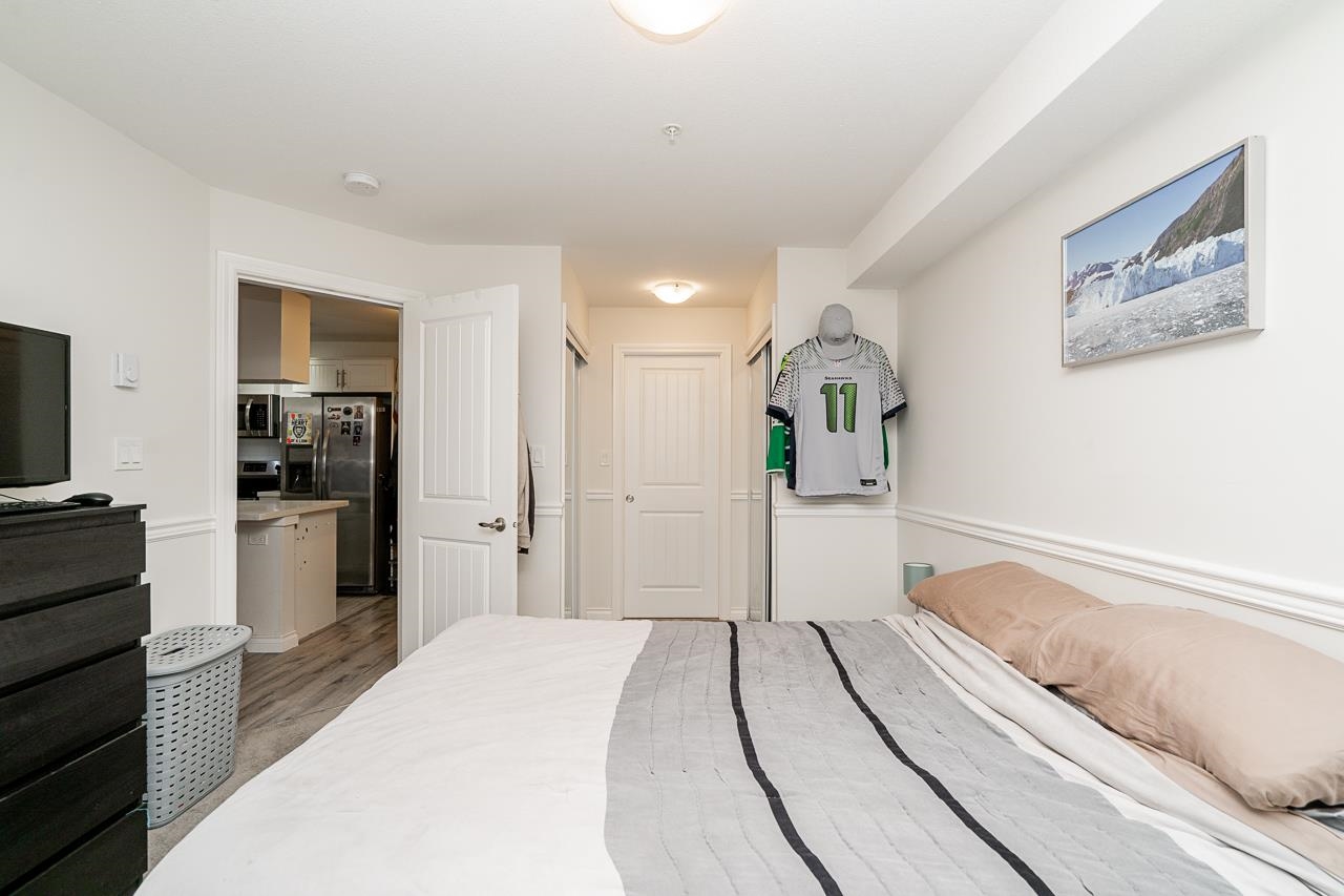 215 5650 201A STREET, Langley Unit: 215