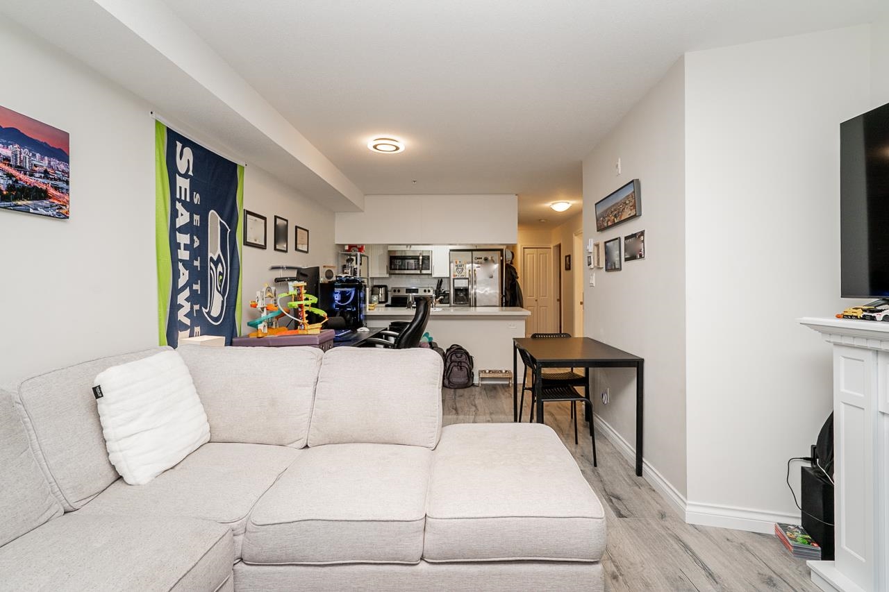215 5650 201A STREET, Langley Unit: 215