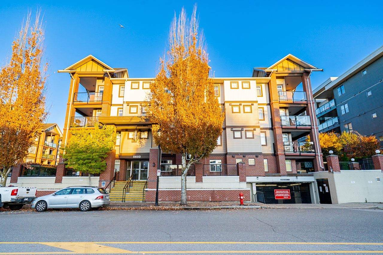 215 5650 201A STREET, Langley Unit: 215
