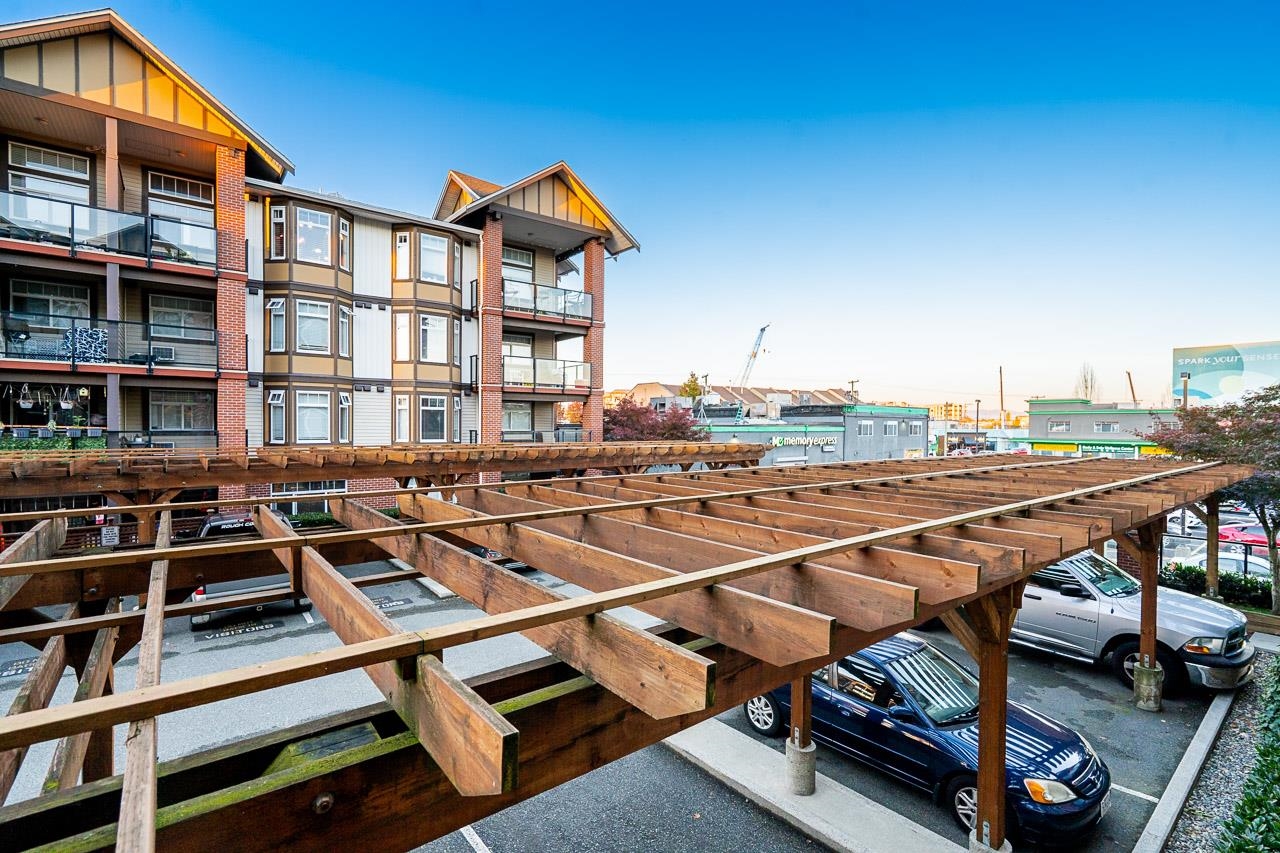 215 5650 201A STREET, Langley Unit: 215