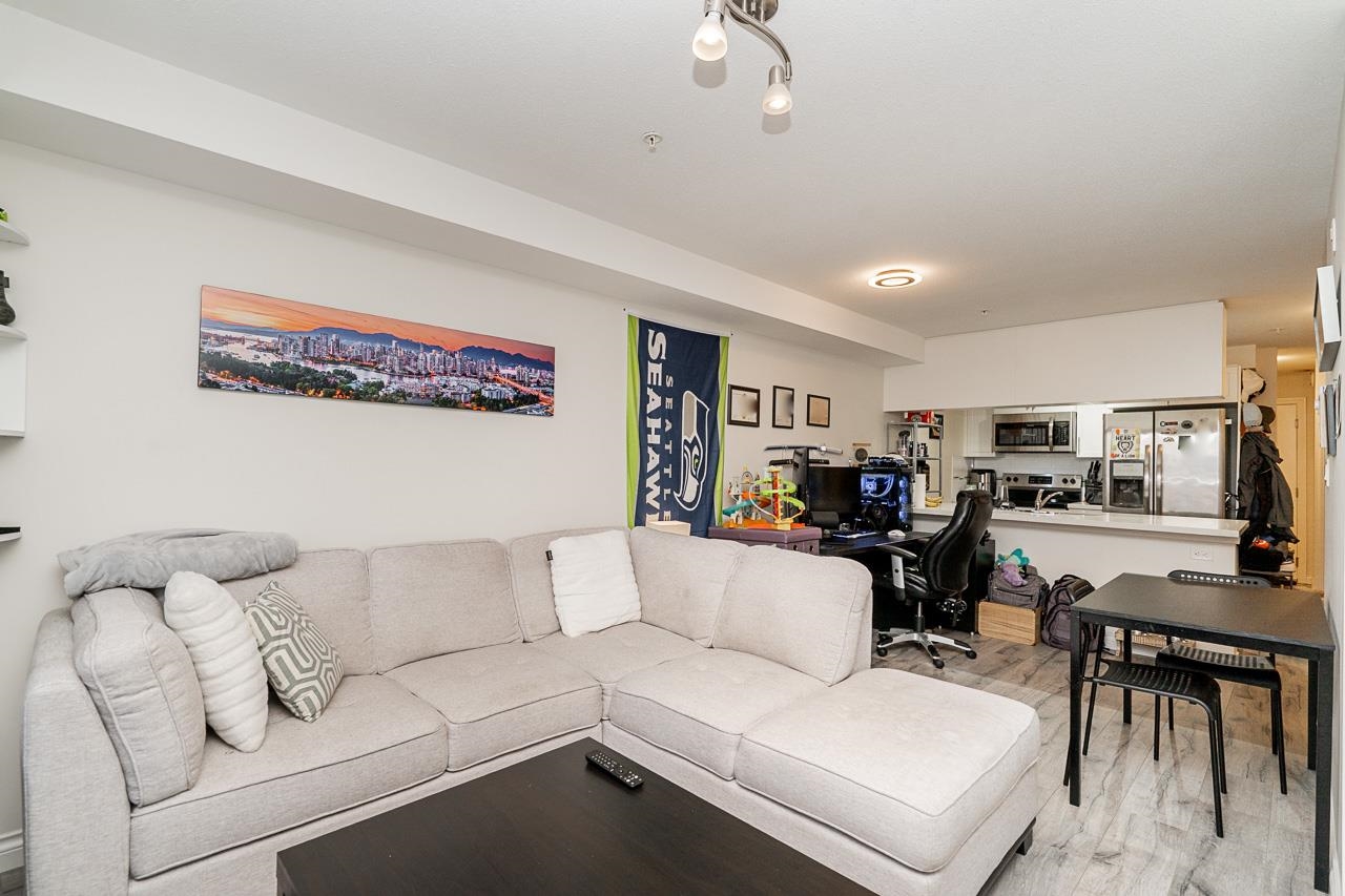 215 5650 201A STREET, Langley Unit: 215