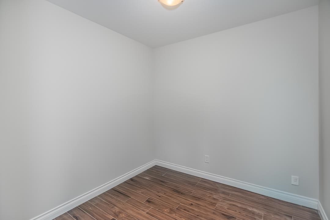 215 5650 201A STREET, Langley Unit: 215