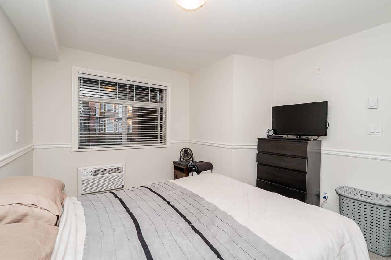 215 5650 201A STREET, Langley Unit: 215