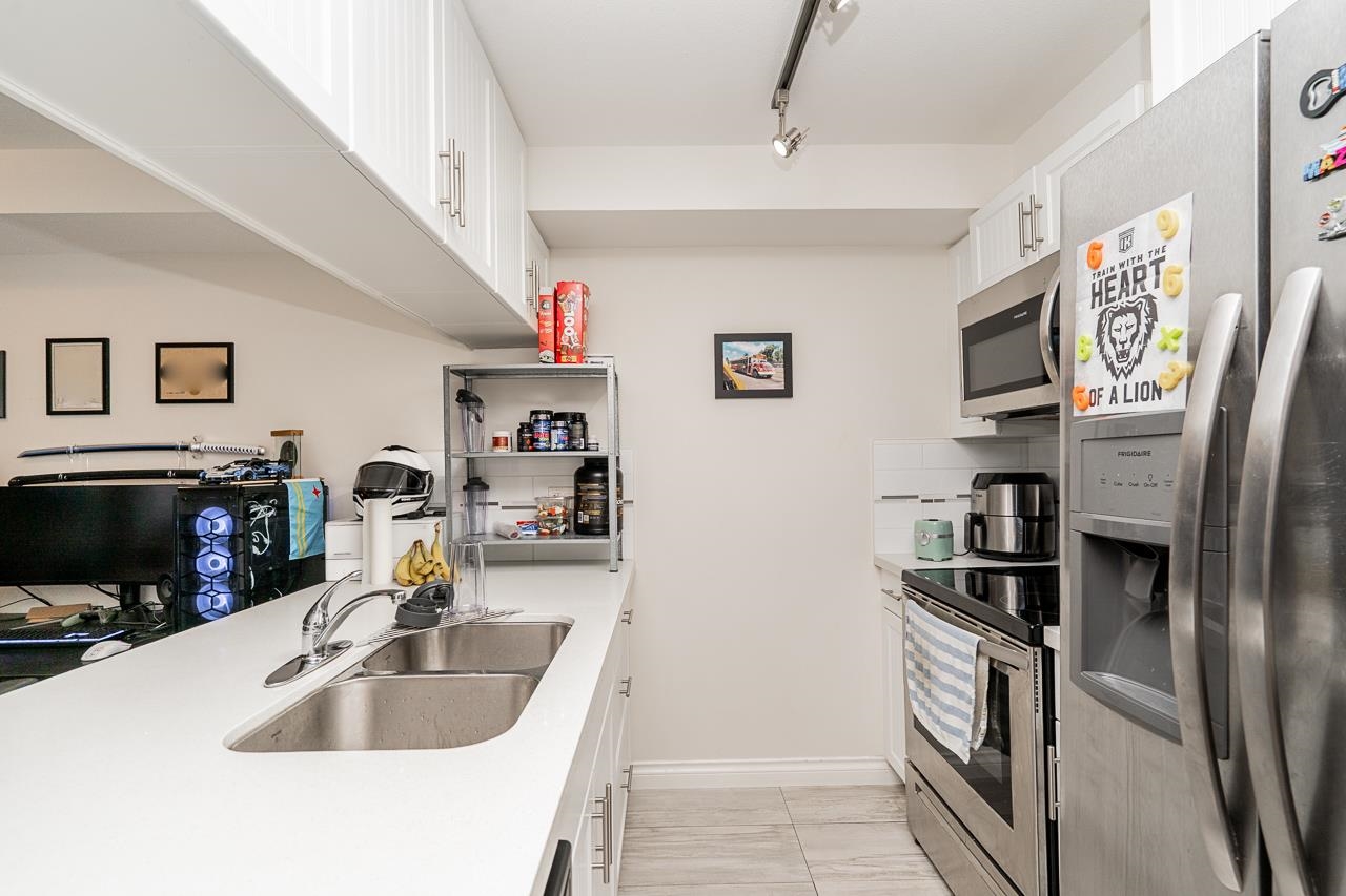 215 5650 201A STREET, Langley Unit: 215